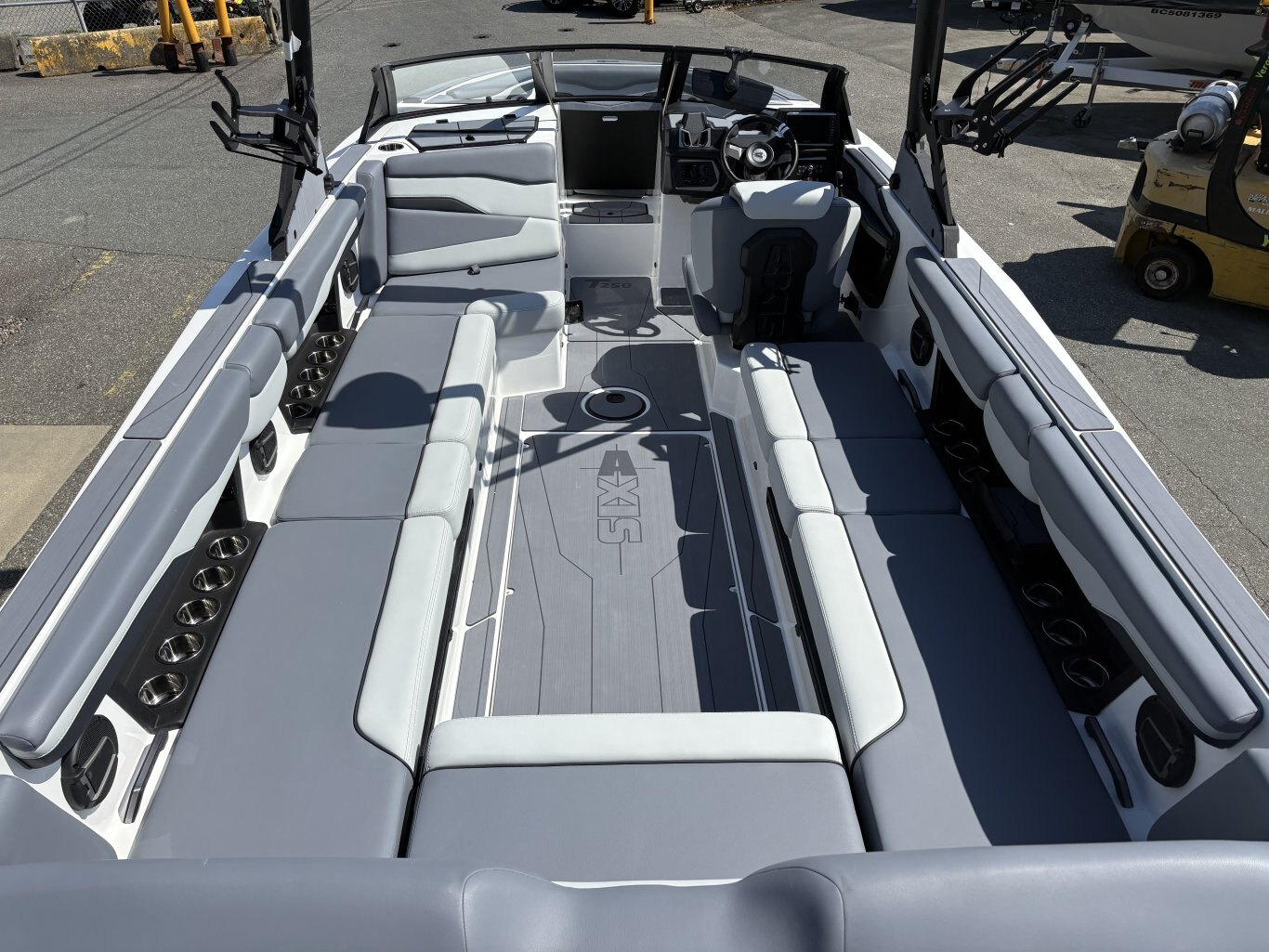 2025 AXIS T250 ***NO PAYMENTS UNITL APRIL WITH FREE STORAGE ***