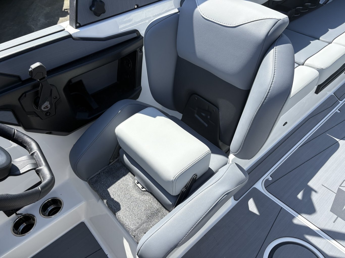 2025 AXIS T250 ***NO PAYMENTS UNITL APRIL WITH FREE STORAGE ***