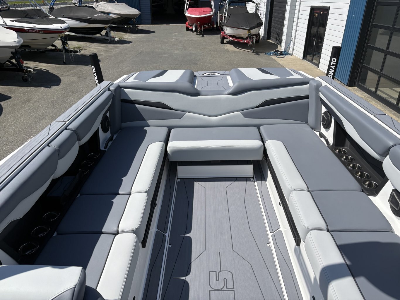 2025 AXIS T250 ***NO PAYMENTS UNITL APRIL WITH FREE STORAGE ***