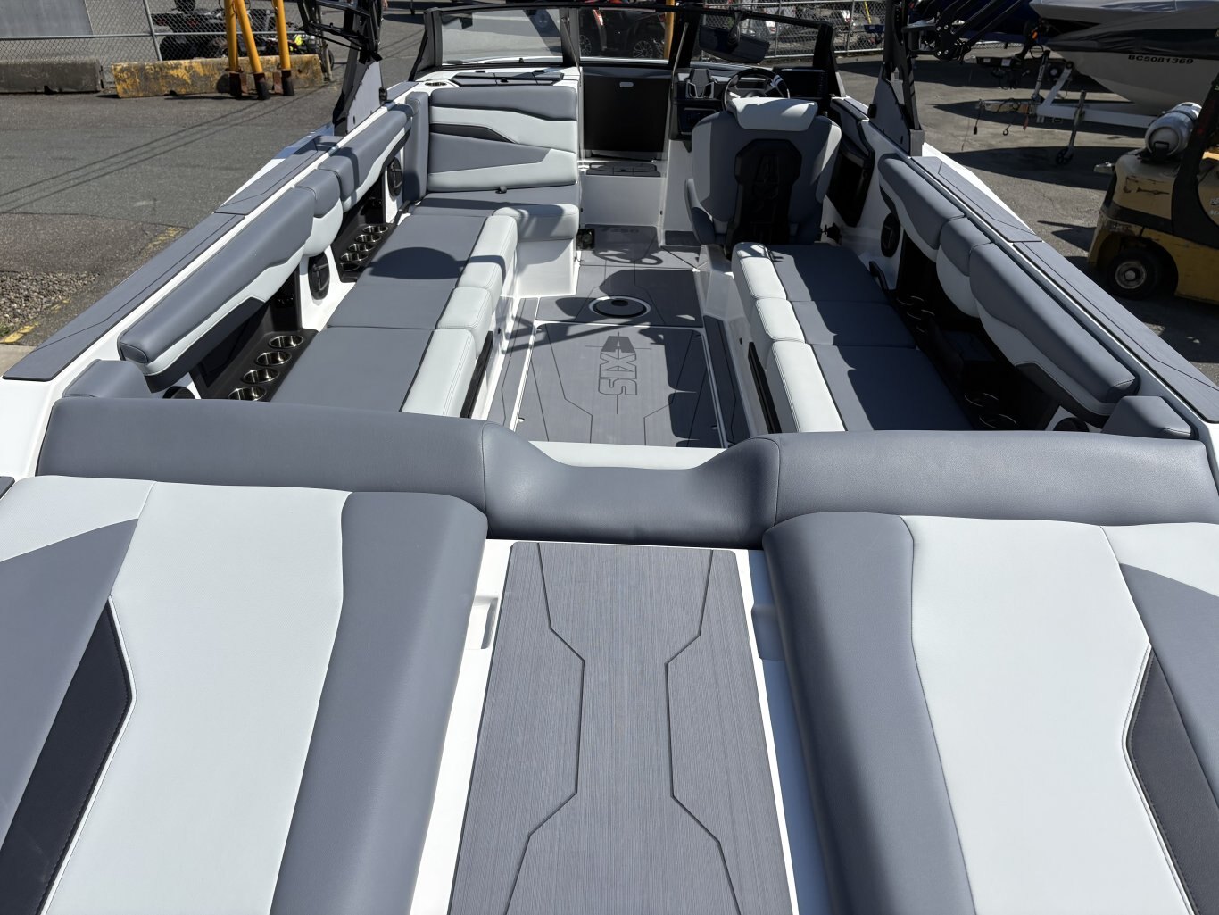 2025 AXIS T250 ***NO PAYMENTS UNITL APRIL WITH FREE STORAGE ***