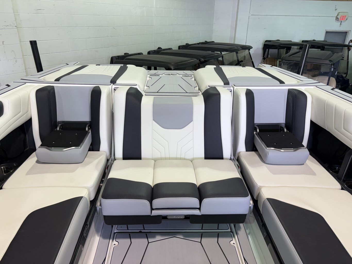 2025 Malibu Wakesetter 25 LSV ***NO PAYMENTS UNITL APRIL WITH FREE STORAGE ***