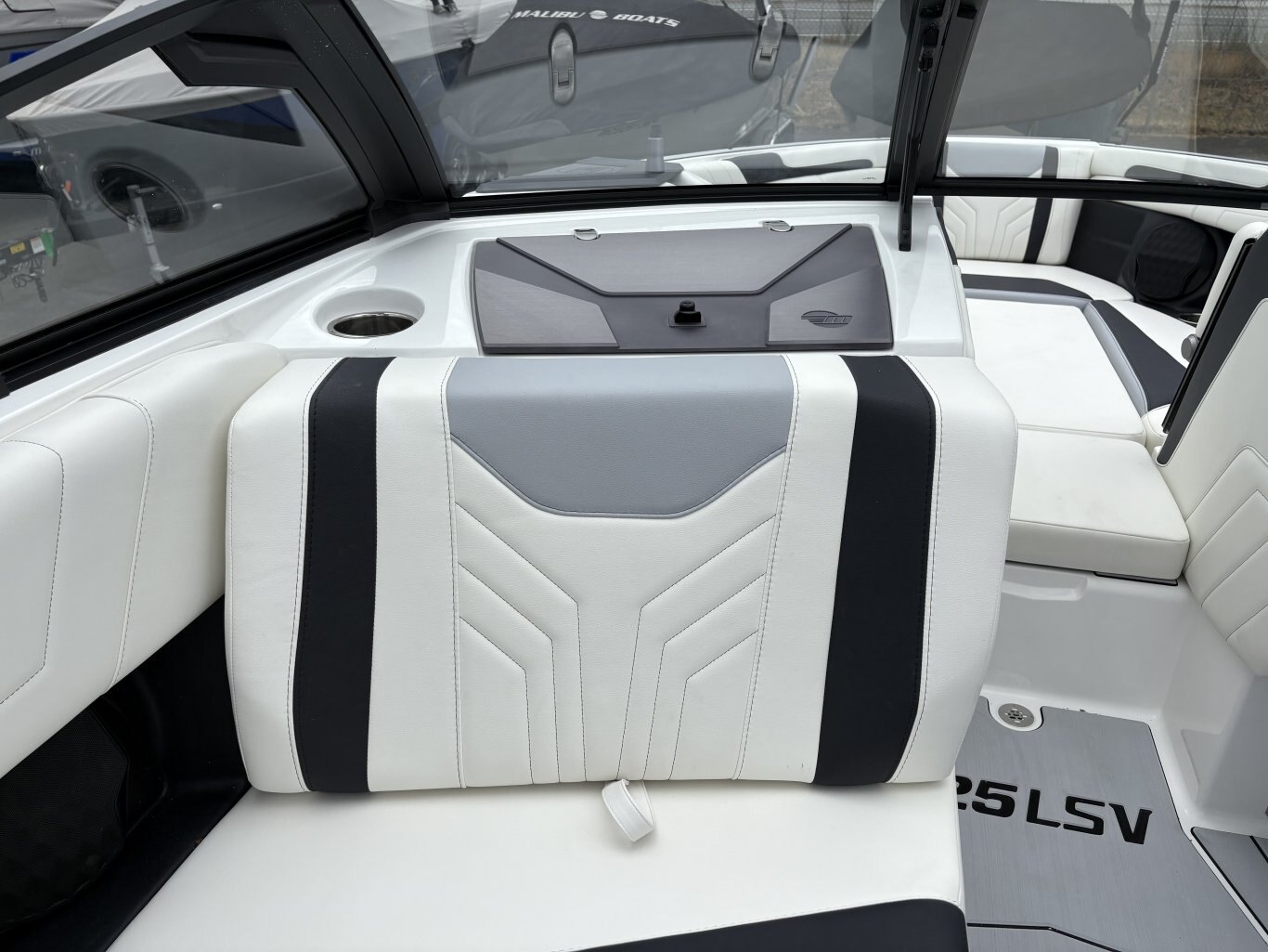 2025 Malibu Wakesetter 25 LSV ***NO PAYMENTS UNITL APRIL WITH FREE STORAGE ***