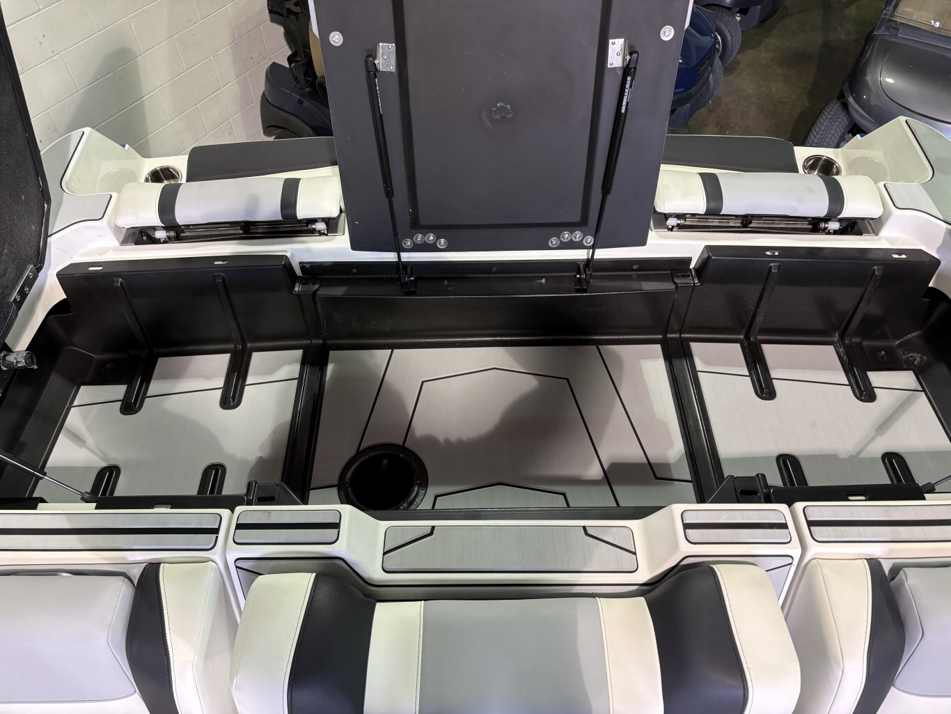 2025 Malibu Wakesetter 25 LSV ***NO PAYMENTS UNITL APRIL WITH FREE STORAGE ***