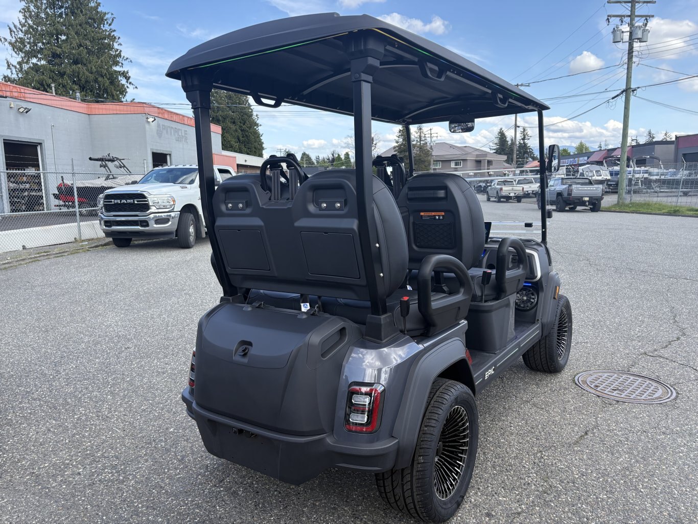 2025 EPIC FX 40 LSV Luxury 4 Passenger Street Legal Kit Golf Cart – Fully Electric & Fully Loaded! ***NO PAYMENTS UNITL APRIL WITH FREE STORAGE *****