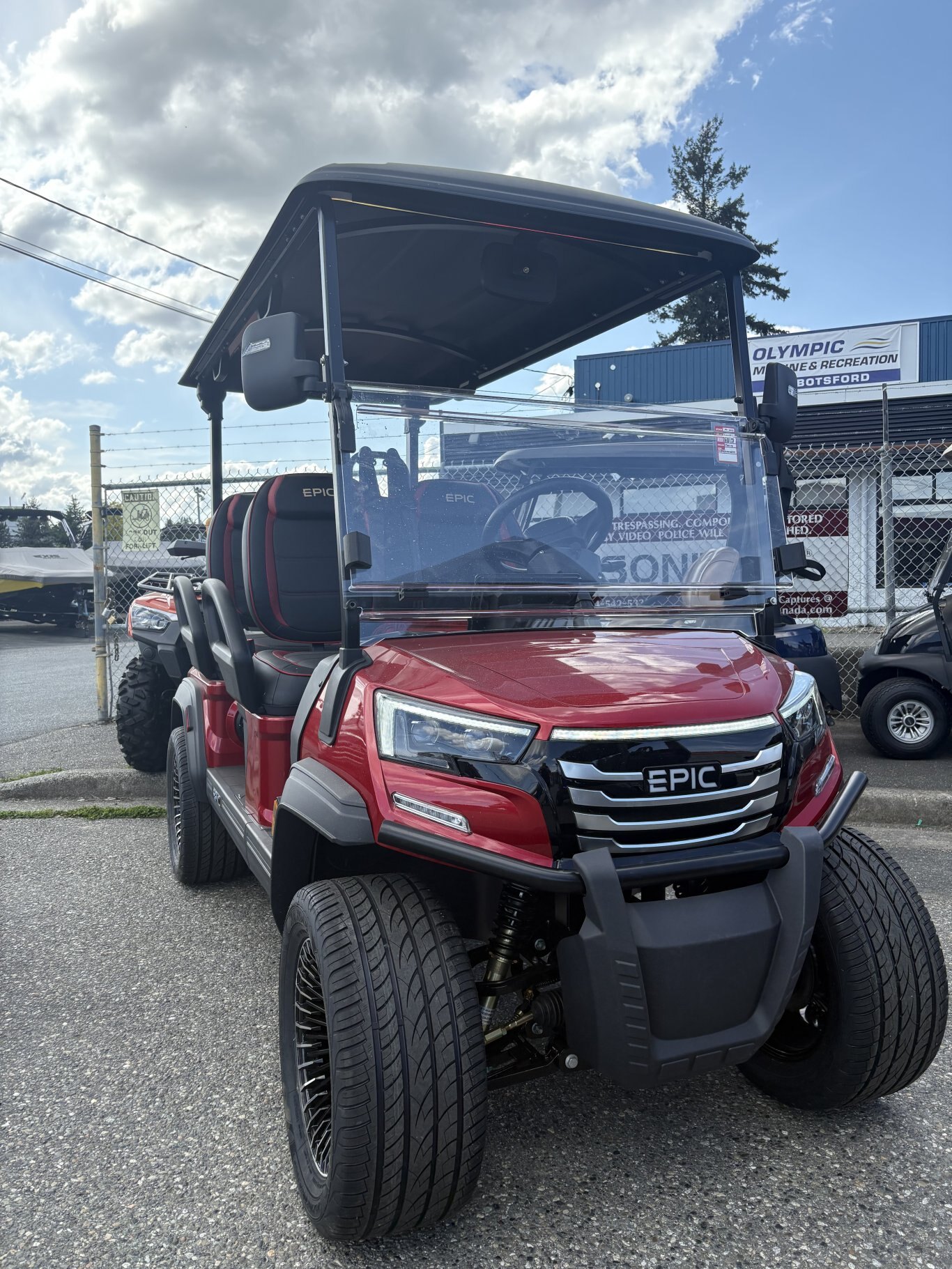 2025 EPIC FX 40 LSV Luxury 4 Passenger Street Legal Kit Golf Cart – Fully Electric & Fully Loaded! ***NO PAYMENTS UNITL APRIL WITH FREE STORAGE *****