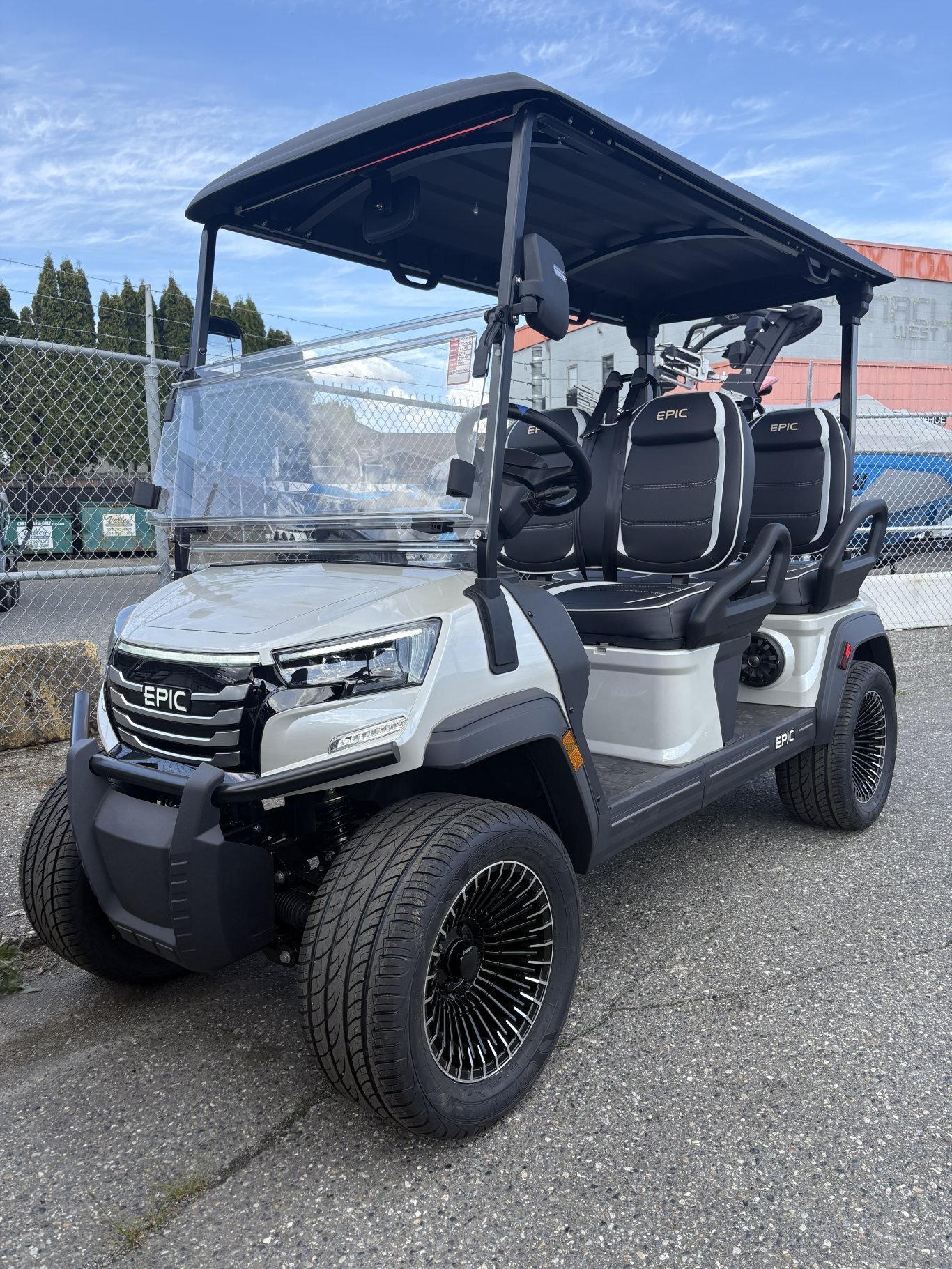 2025 EPIC FX 40 LSV Luxury 4 Passenger Street Legal Kit Golf Cart – Fully Electric & Fully Loaded! ***NO PAYMENTS UNITL APRIL WITH FREE STORAGE *****