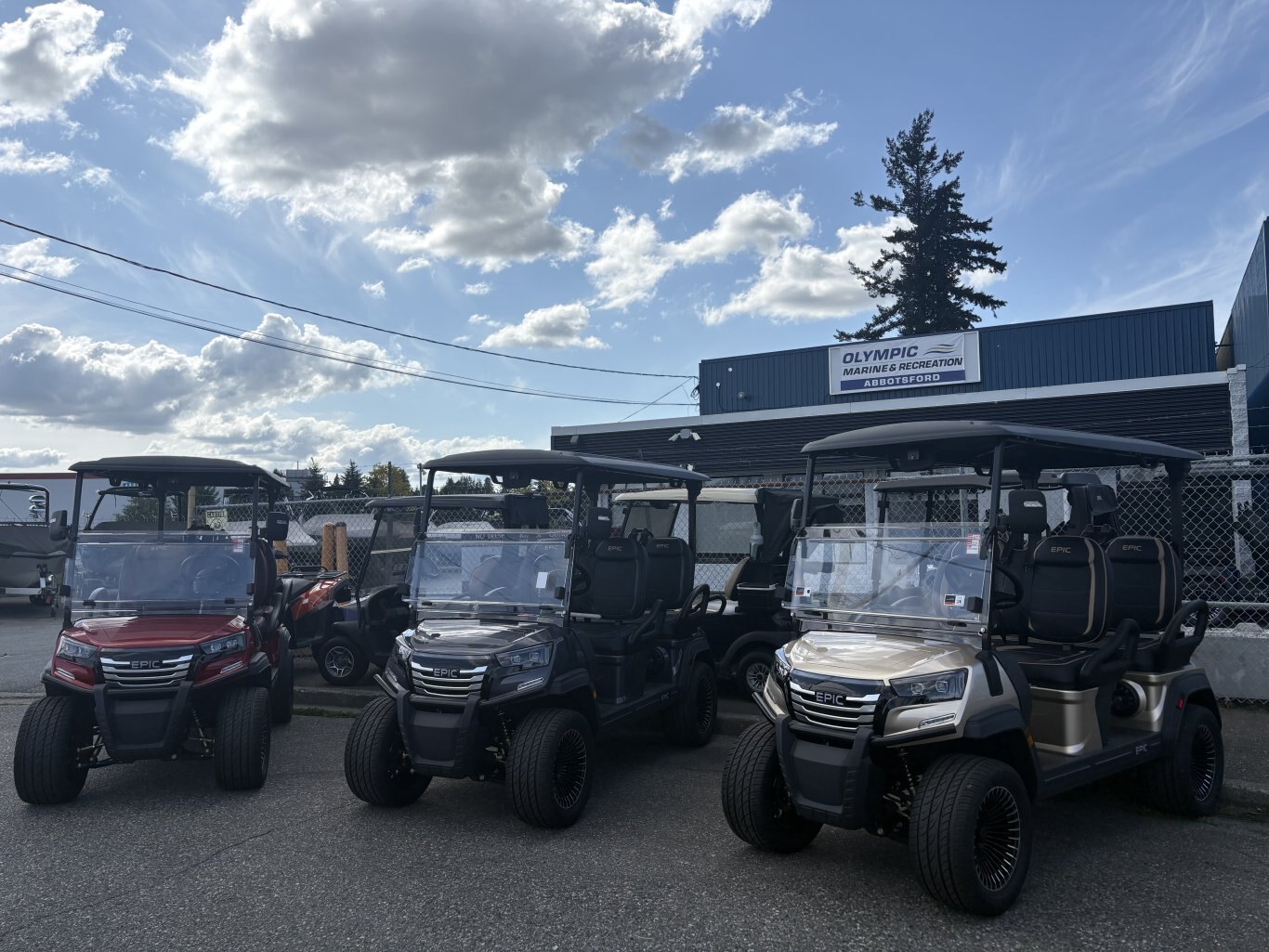 2025 EPIC FX 40 LSV Luxury 4 Passenger Street Legal Kit Golf Cart – Fully Electric & Fully Loaded! ***NO PAYMENTS UNITL APRIL WITH FREE STORAGE *****