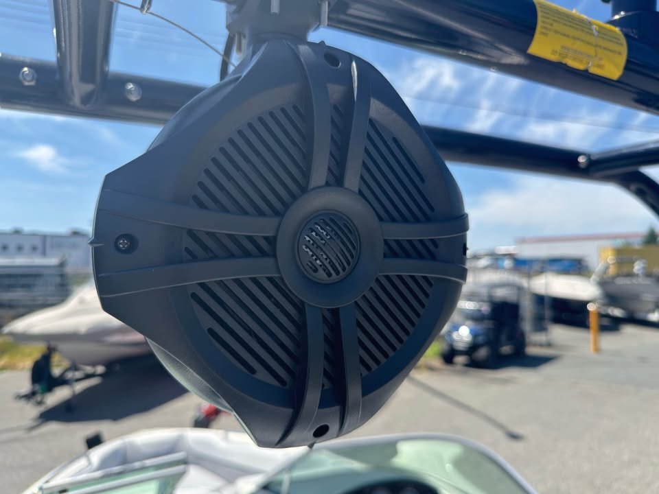 2005 CENTURION T5 THUNDER ONLY 163 HOURS **NO PAYMENTS FOR 6 MONTHS OAC**