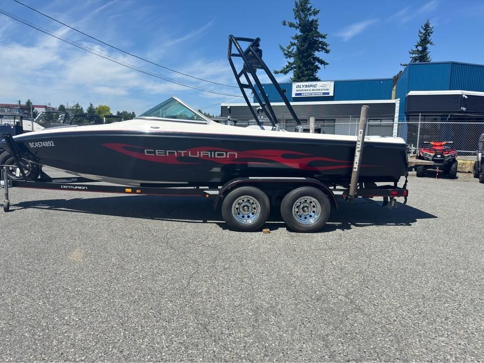 2005 CENTURION T5 THUNDER ONLY 163 HOURS **NO PAYMENTS FOR 6 MONTHS OAC**