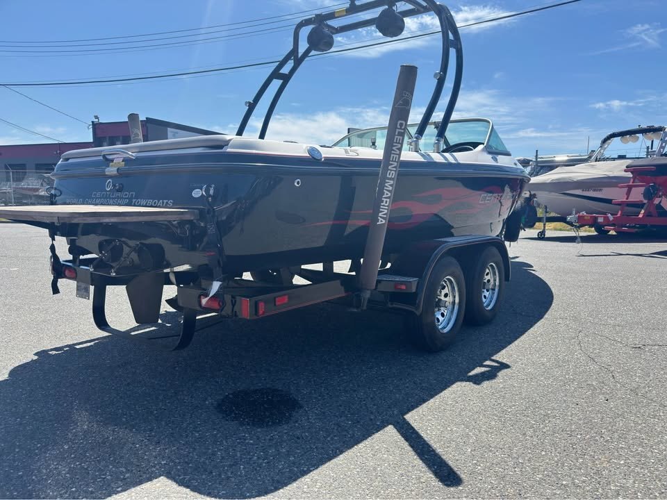 2005 CENTURION T5 THUNDER ONLY 163 HOURS **NO PAYMENTS FOR 6 MONTHS OAC**