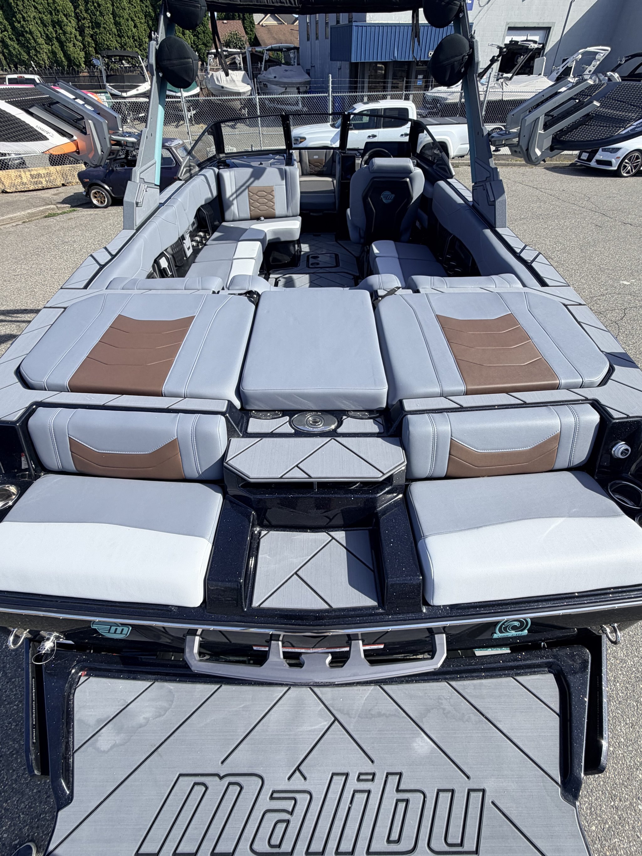 2027 MALIBU WAKSETTER 23 LSV ***FINANCING AVAILABLE***