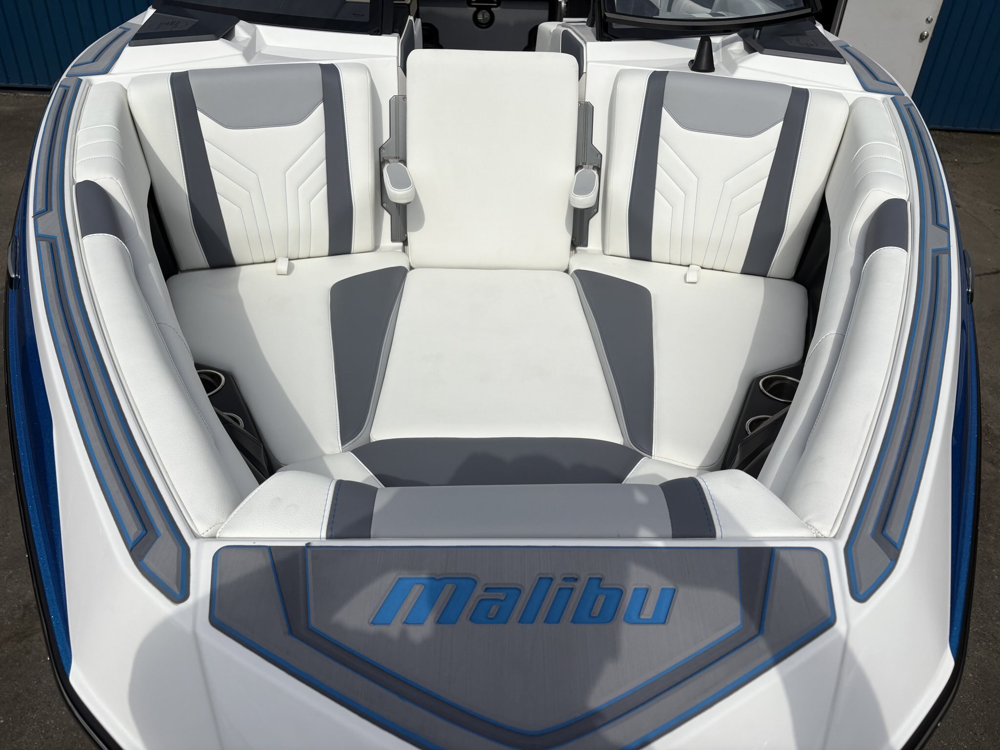 2027 MALIBU 25LSV ***FINANCING AVAILABLE***