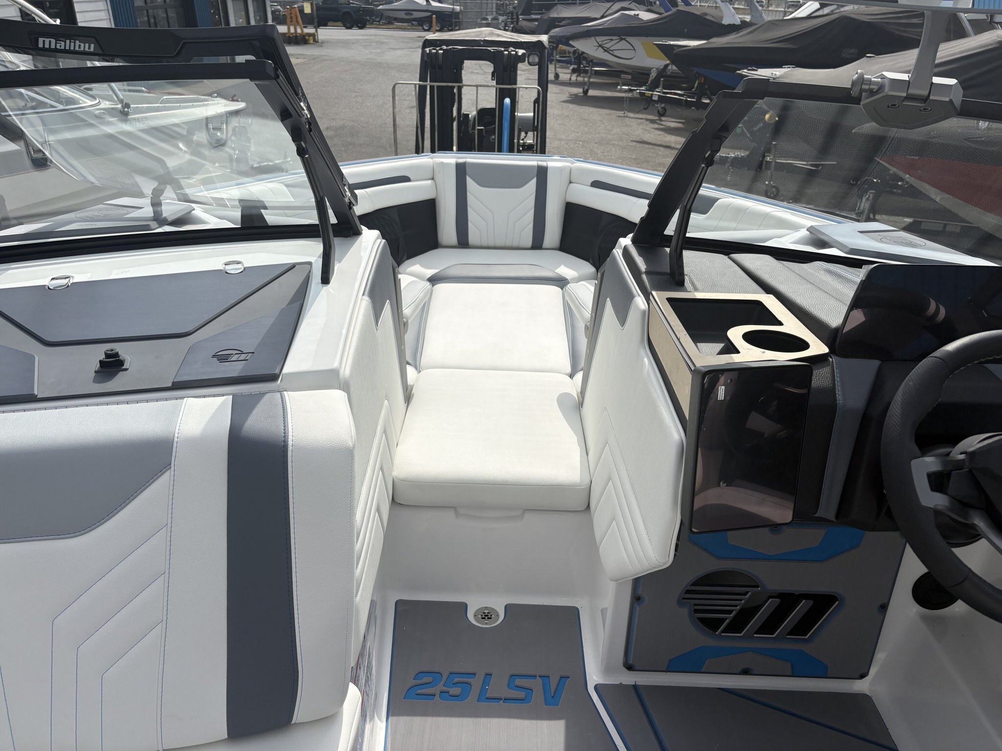 2027 MALIBU 25LSV ***FINANCING AVAILABLE***