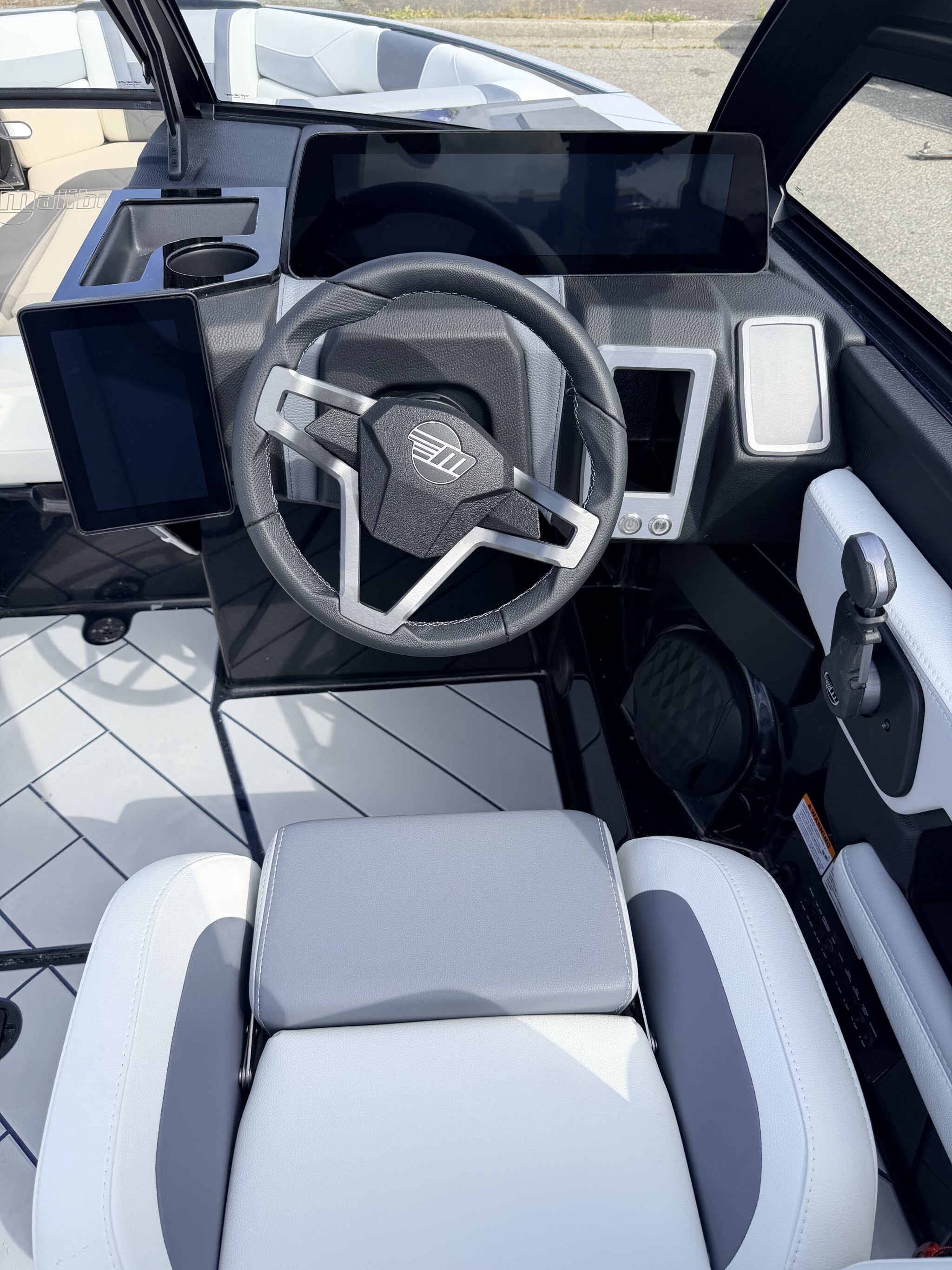 2027 MALIBU WAKESETTER 25LSV ***OCTOBER SALES EVENT***