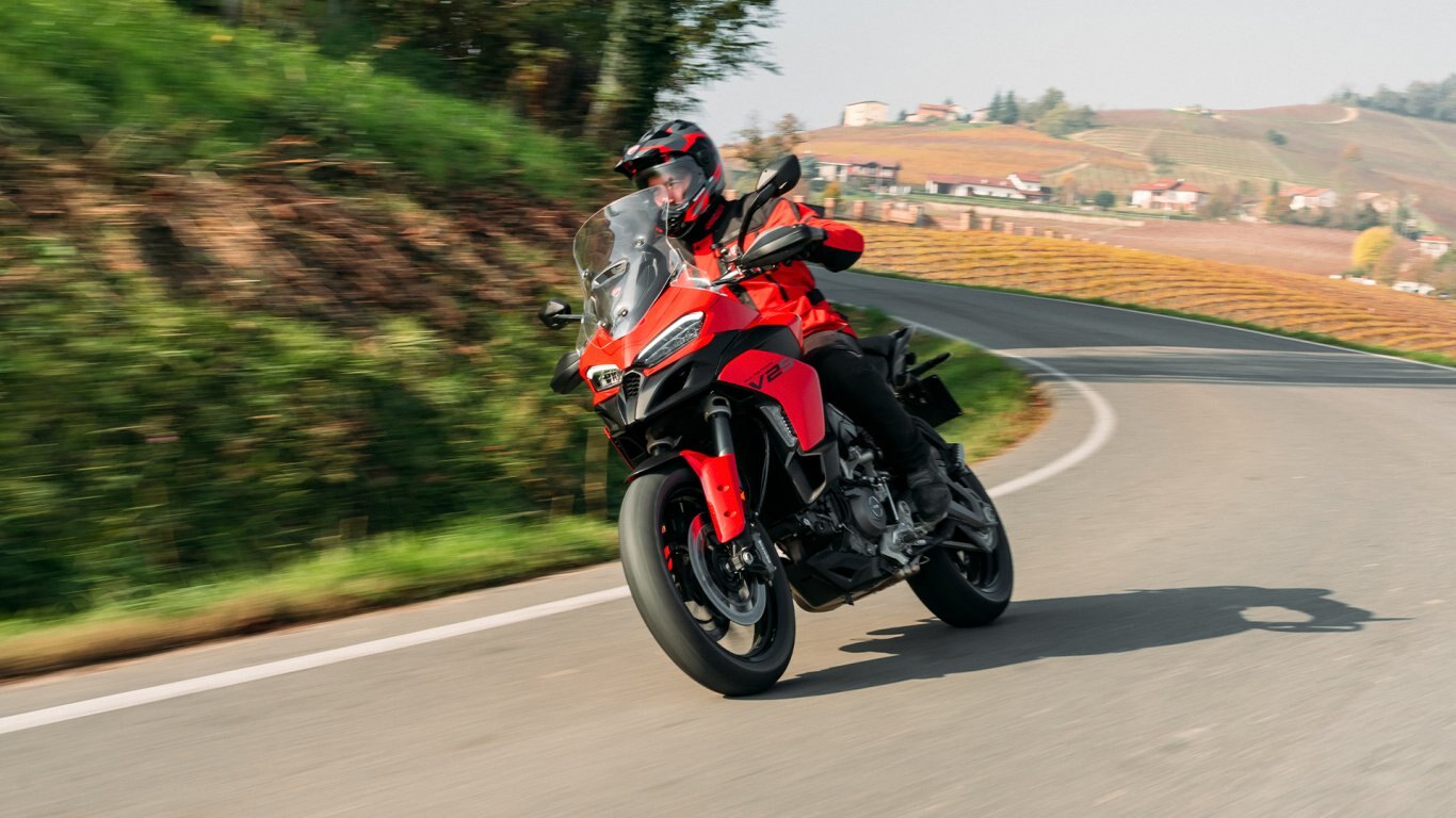 2025 Ducati Multistrada V2 S Storm Green