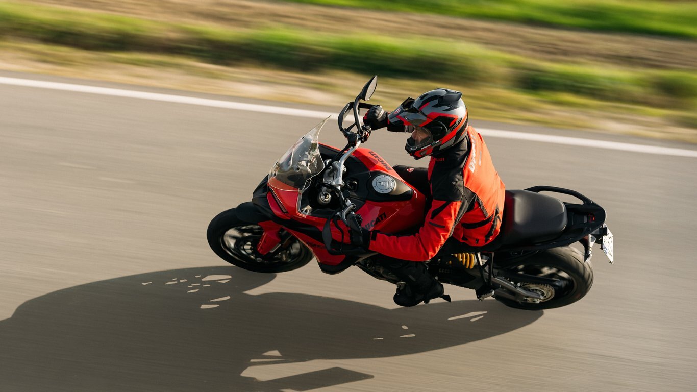 2025 Ducati Multistrada V2 S Storm Green