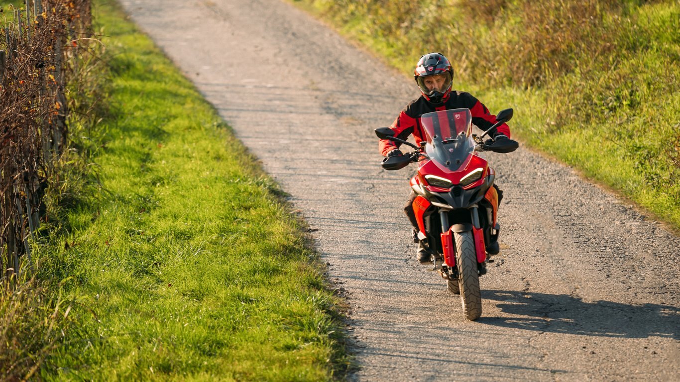 2025 Ducati Multistrada V2 S Storm Green
