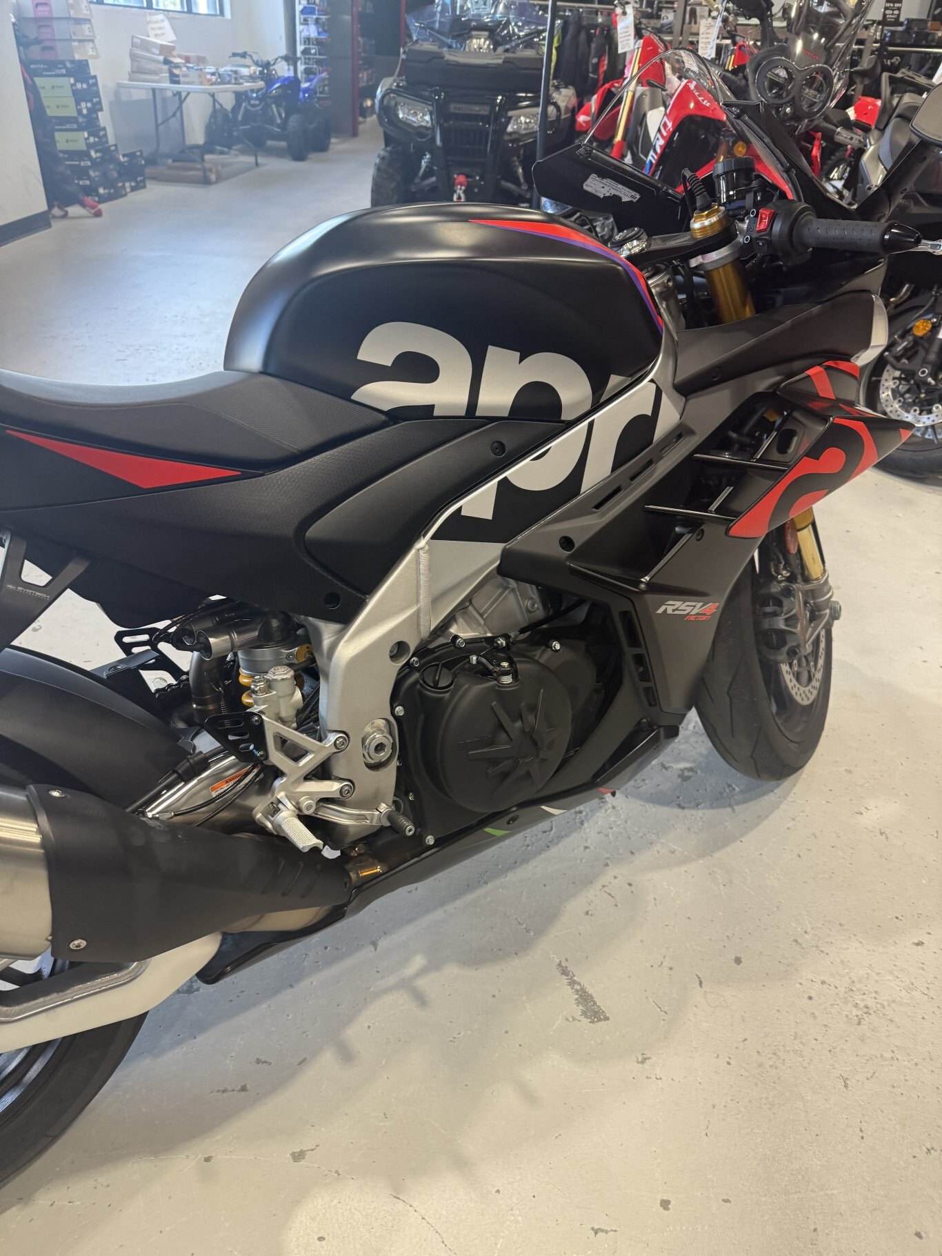 2024 Aprilia RSV4 Factory 1100