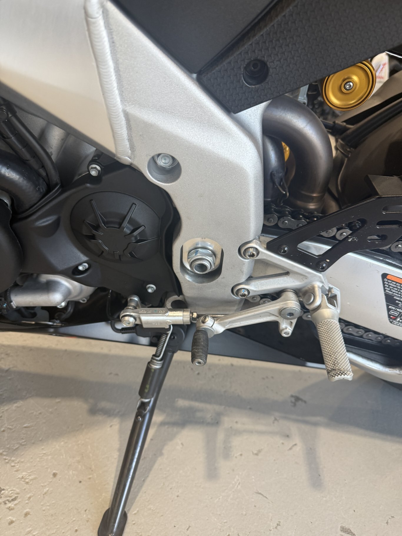 2024 Aprilia RSV4 Factory 1100