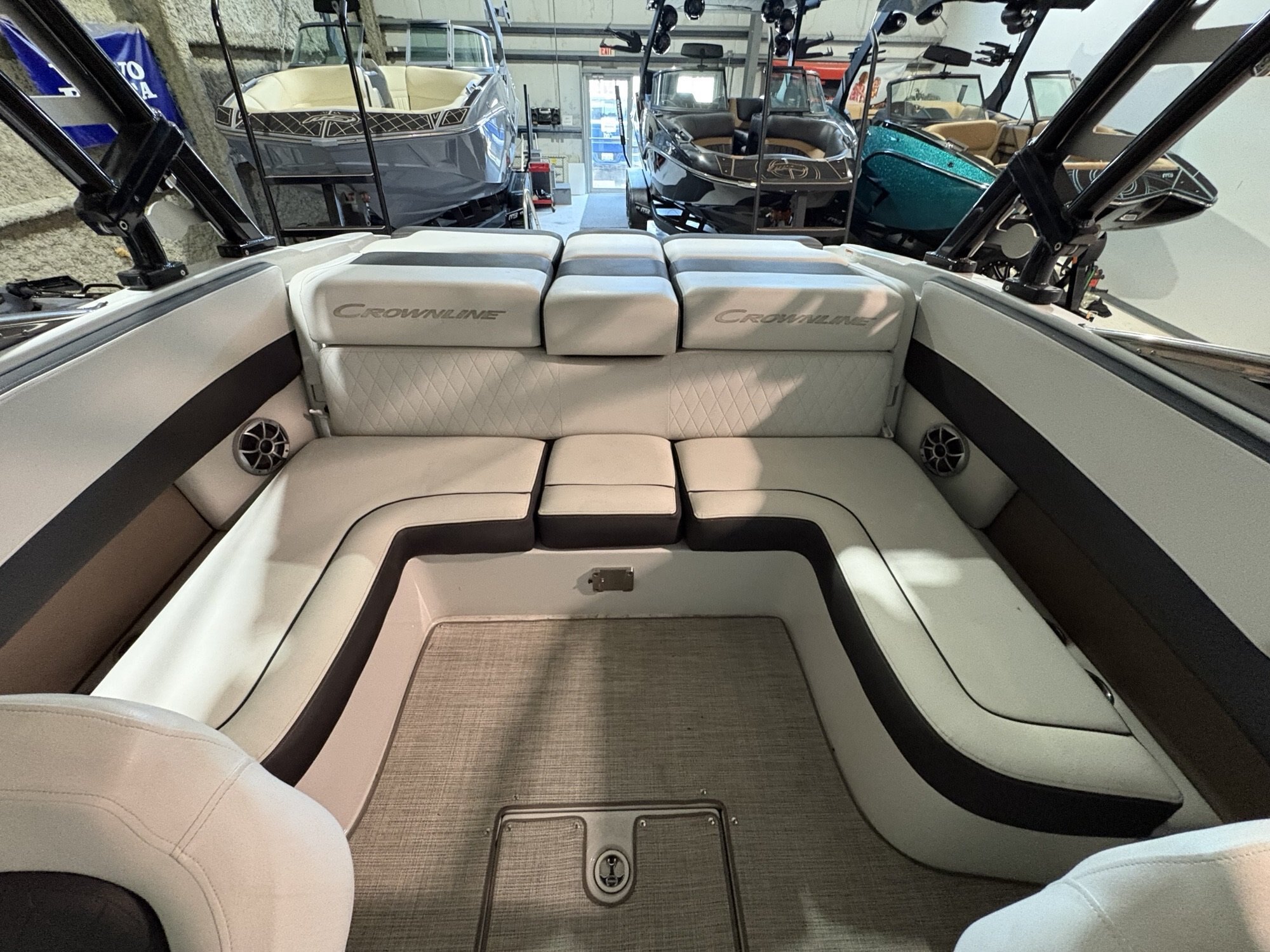 2022 Crownline 240 SS