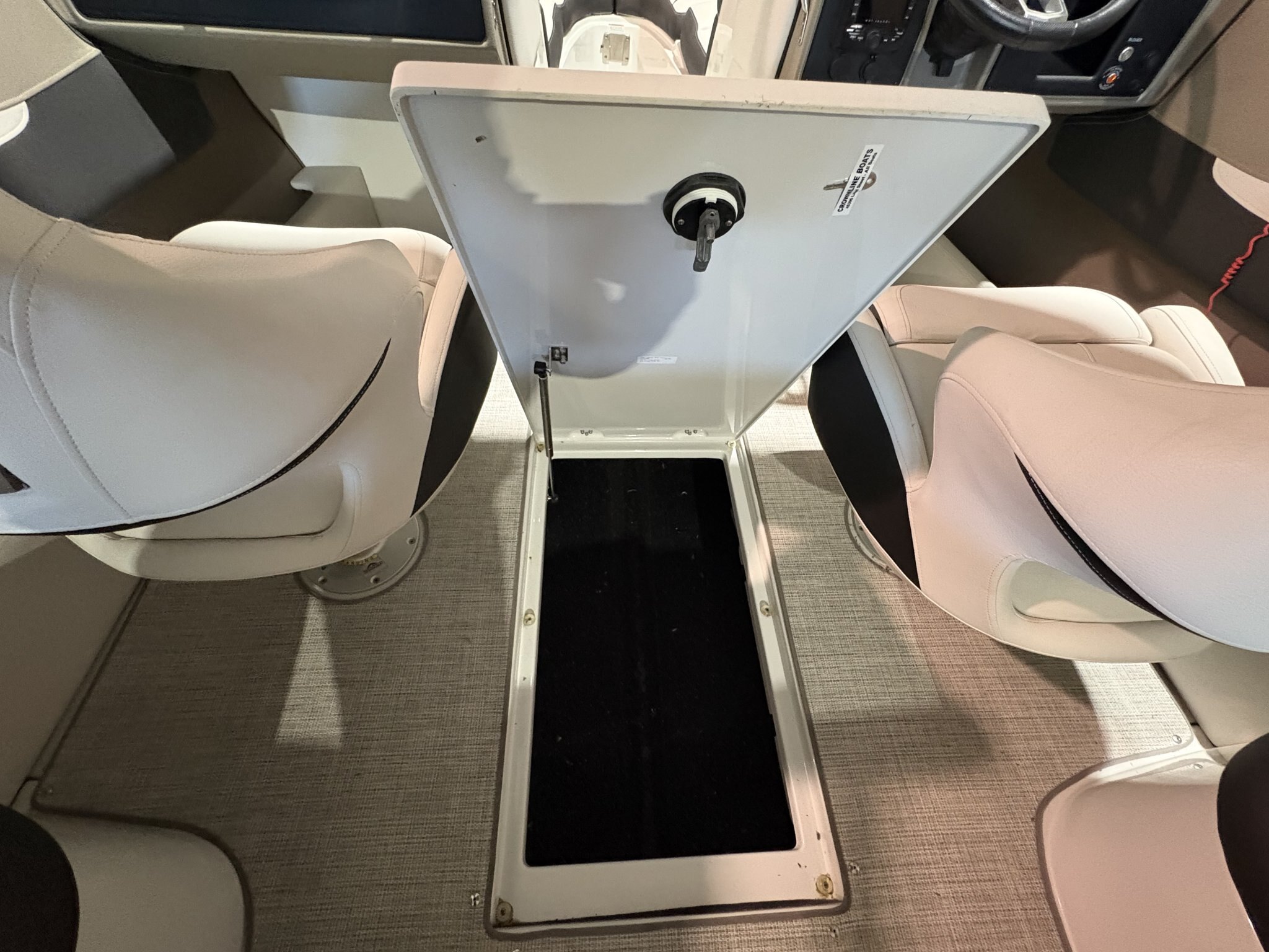 2022 Crownline 240 SS
