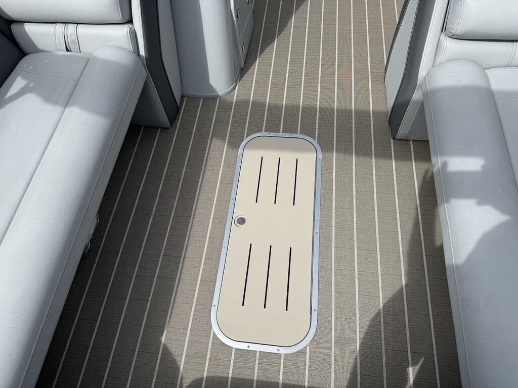 2023 BENTLEY PONTOONS ELITE 253 SWINGBACK DUAL CAPTAIN *PONTOON A PALOOZA