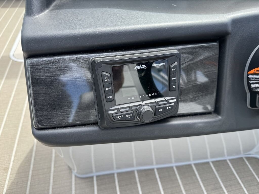 2023 BENTLEY PONTOONS ELITE 253 SWINGBACK DUAL CAPTAIN *PONTOON A PALOOZA