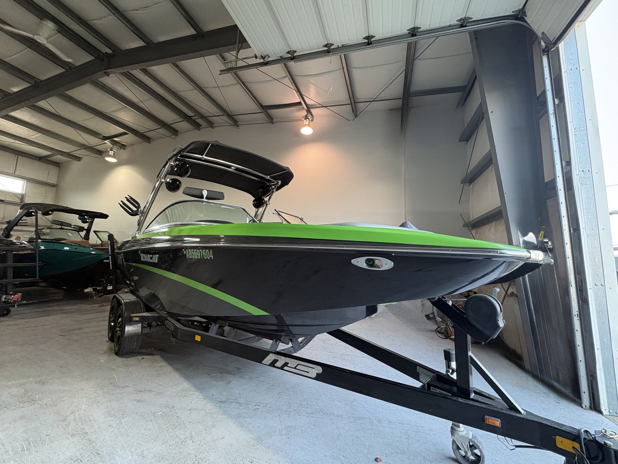 2013 MB Sports Tomcat F24