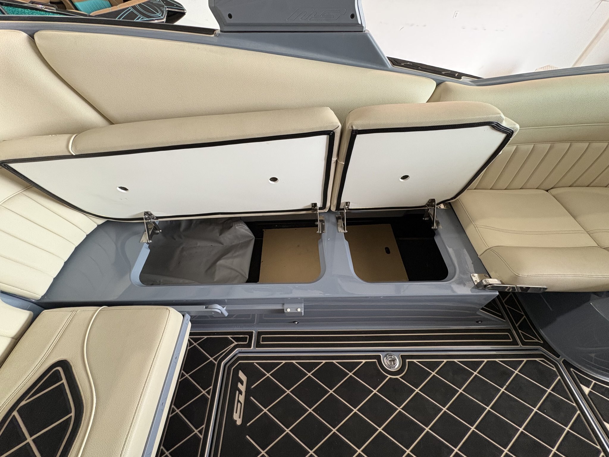 2025 MB SPORTS B52 25' ALPHA