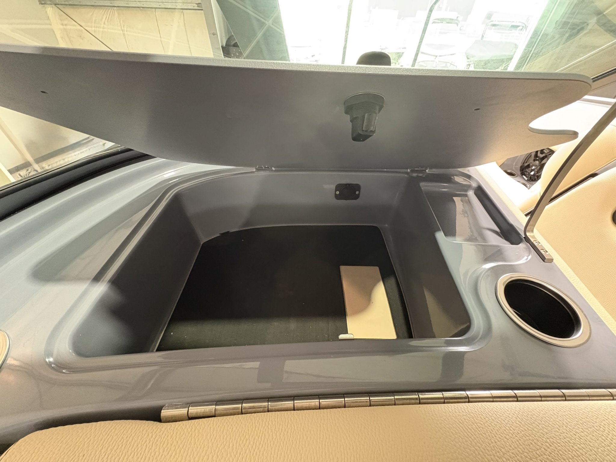 2025 MB SPORTS B52 25' ALPHA