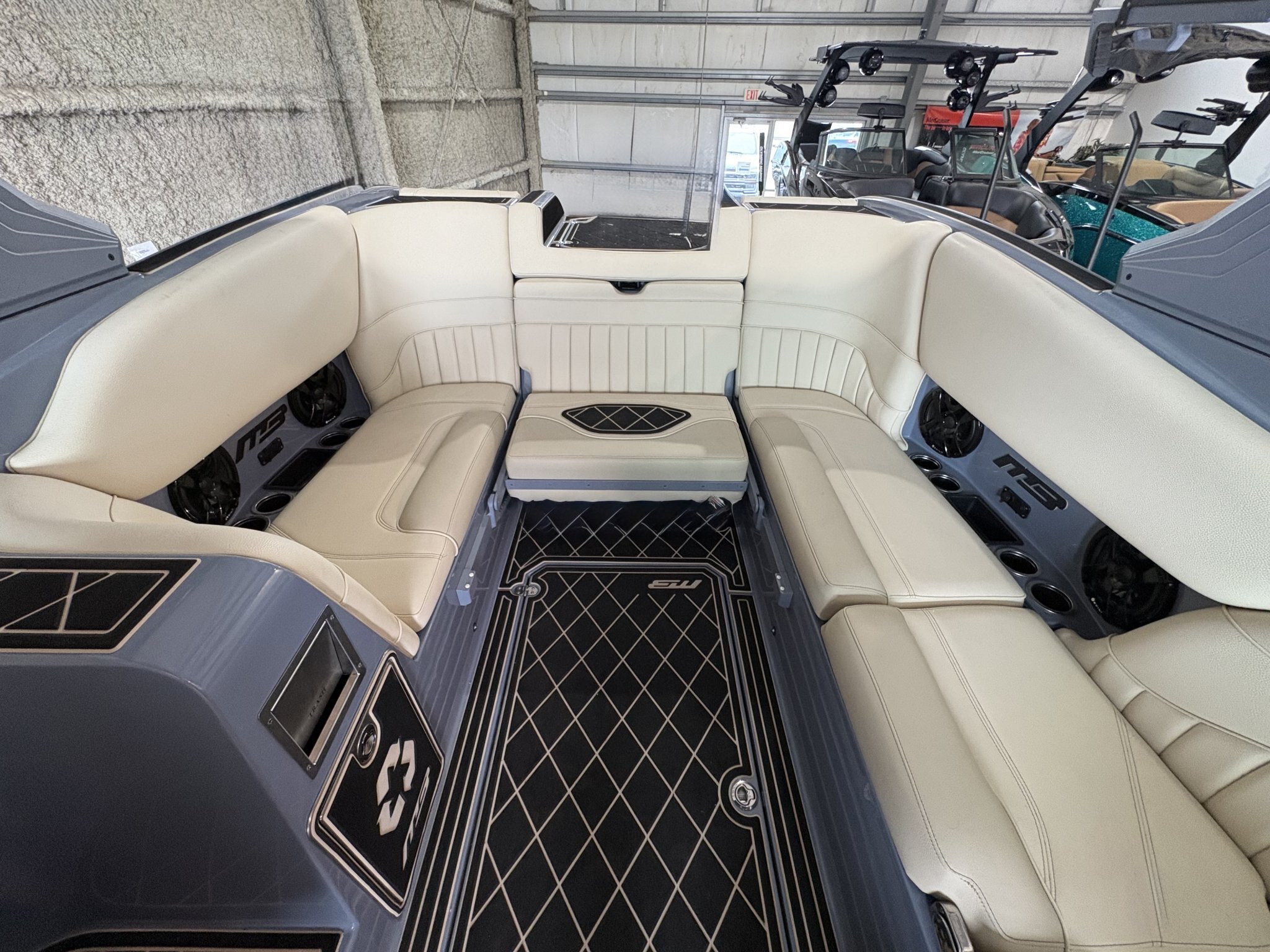 2025 MB SPORTS B52 25' ALPHA
