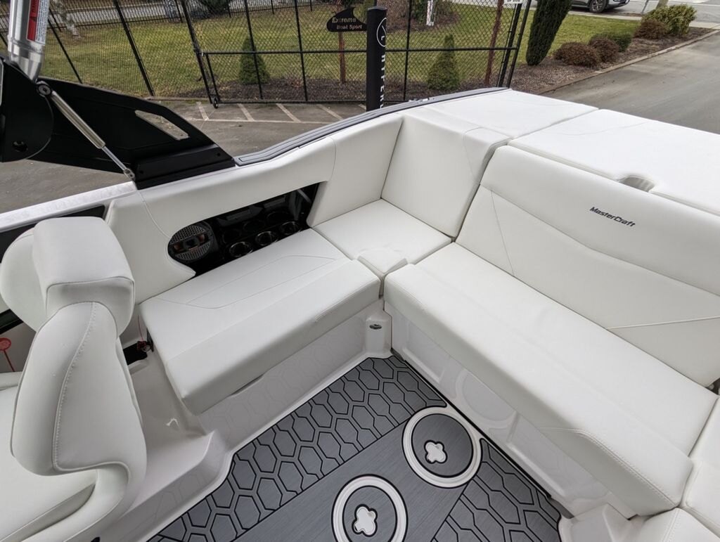 2024 MasterCraft NXT20