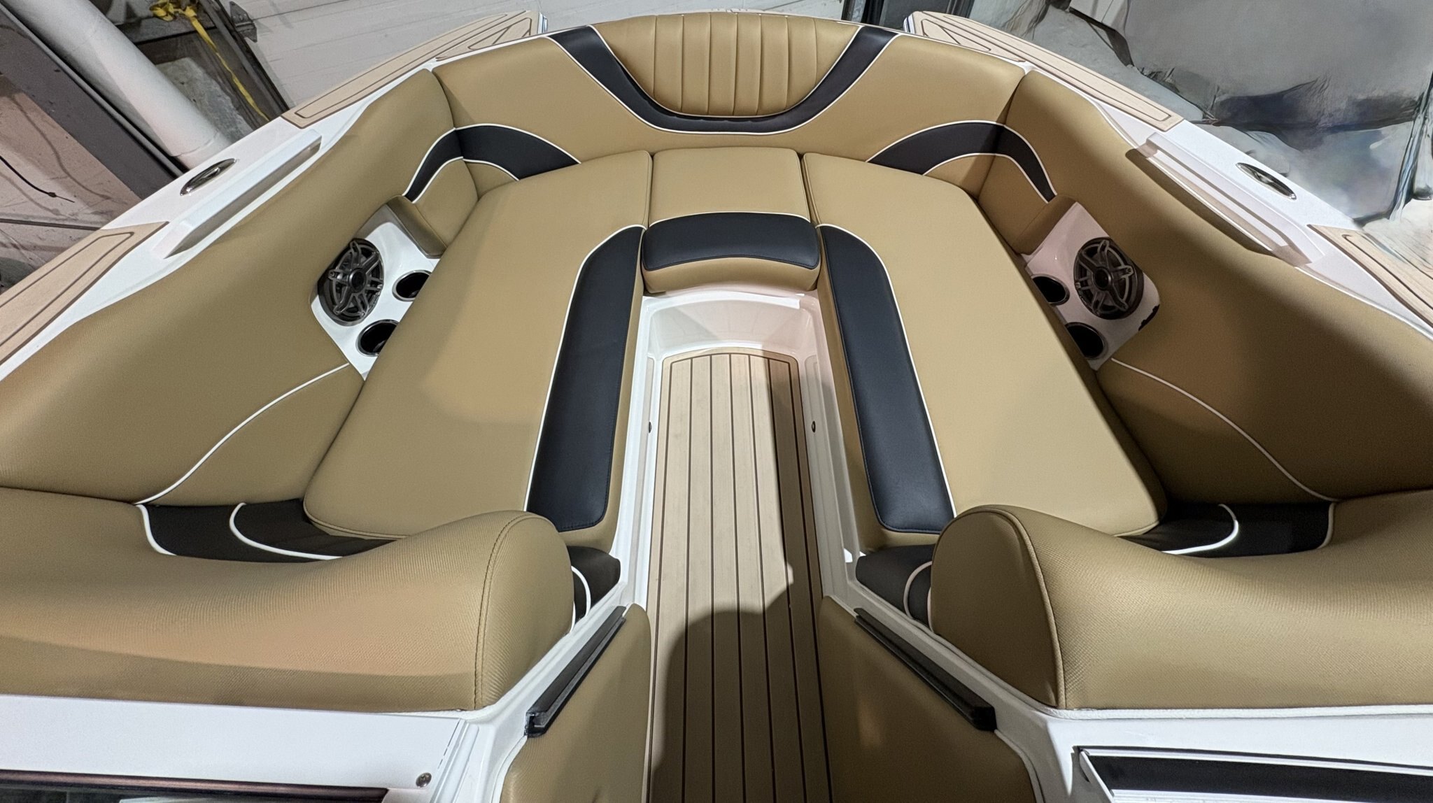 2025 MB SPORTS Tomcat F22' Alpha