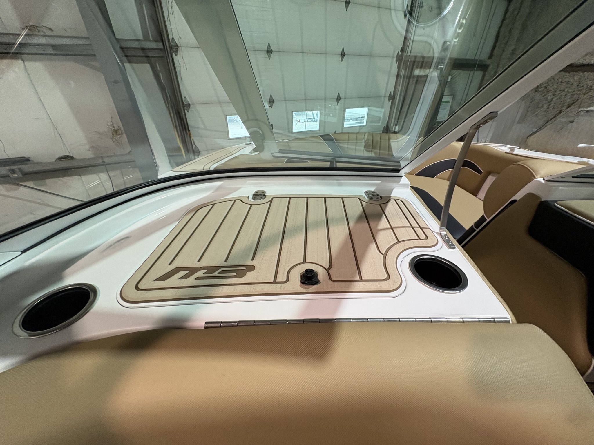 2025 MB SPORTS Tomcat F22' Alpha