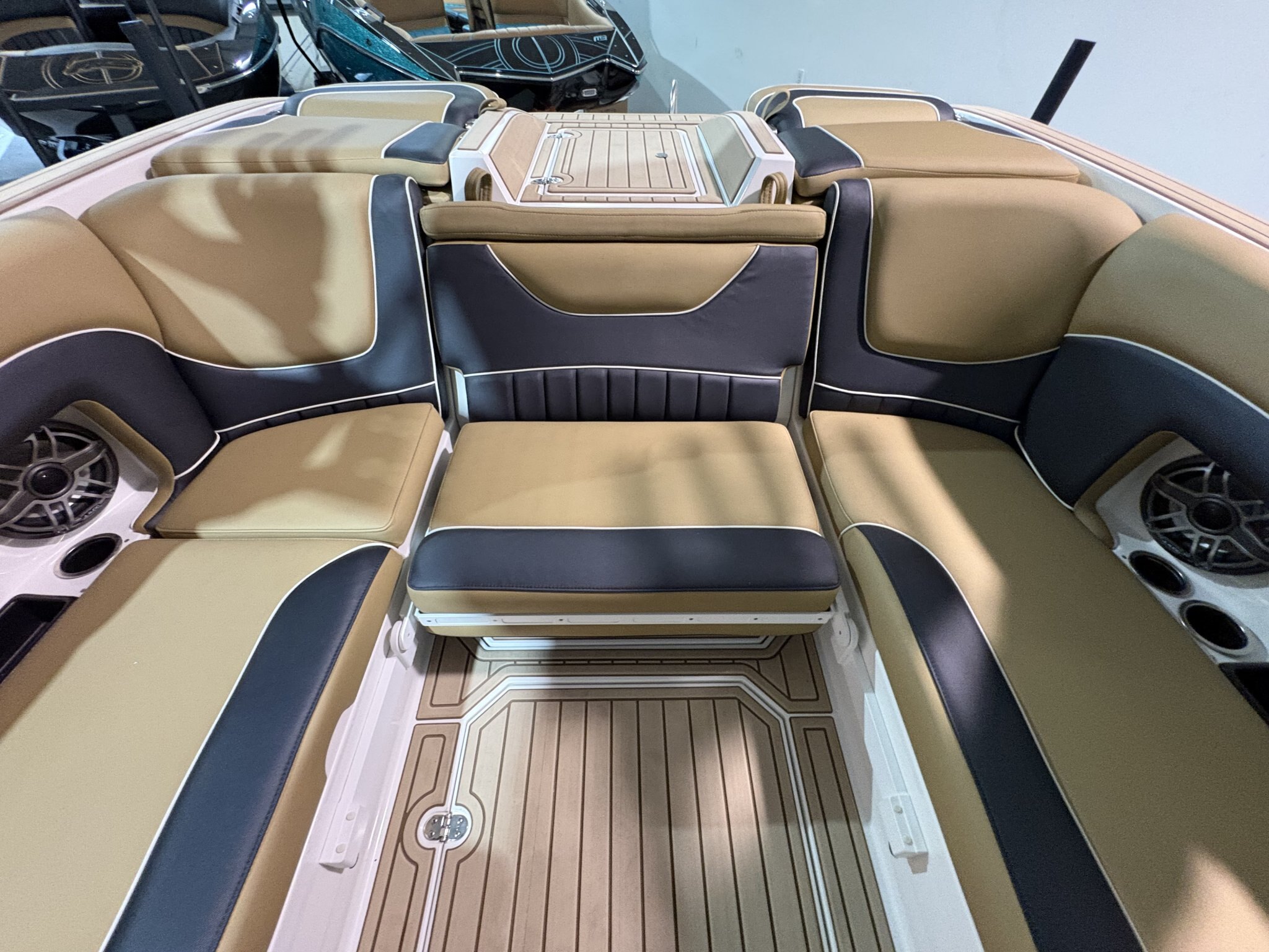 2025 MB SPORTS Tomcat F22' Alpha