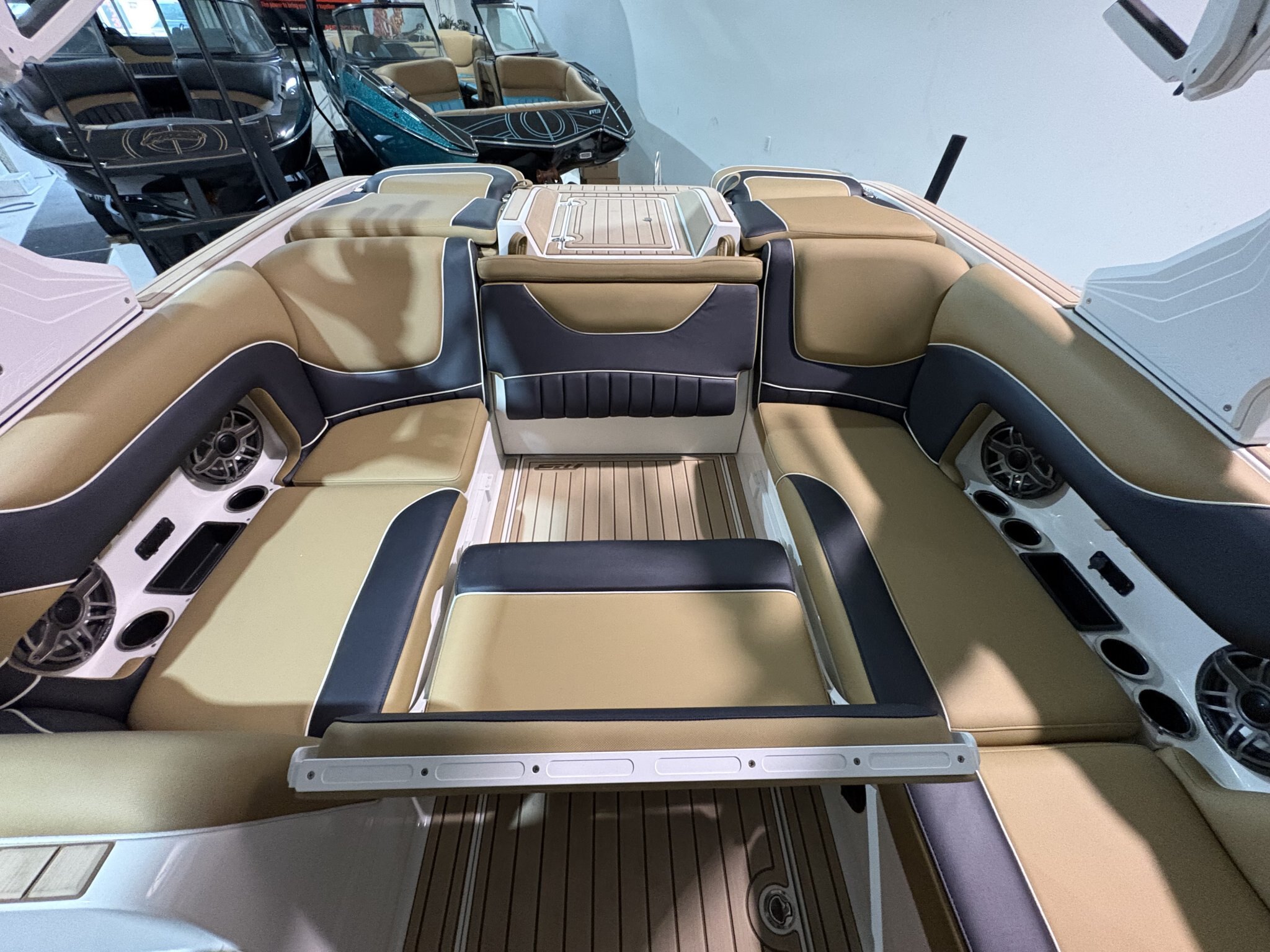 2025 MB SPORTS Tomcat F22' Alpha