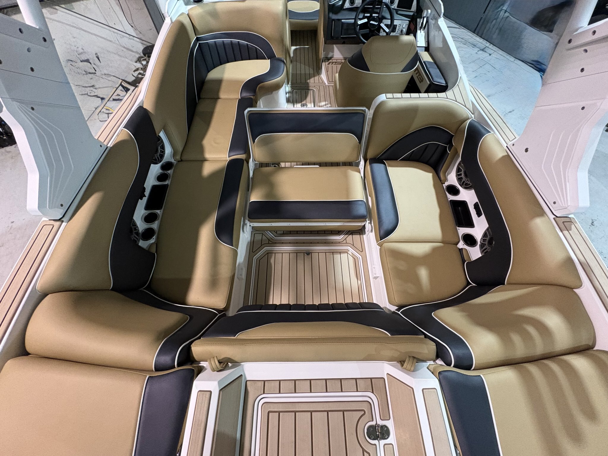 2025 MB SPORTS Tomcat F22' Alpha