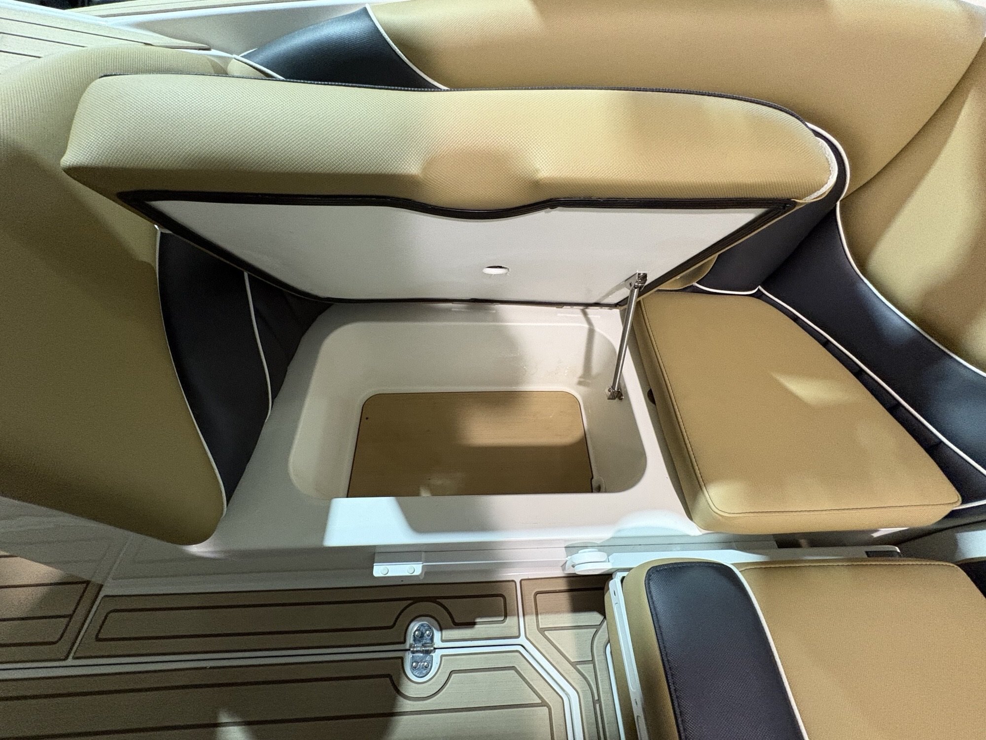 2025 MB SPORTS Tomcat F22' Alpha