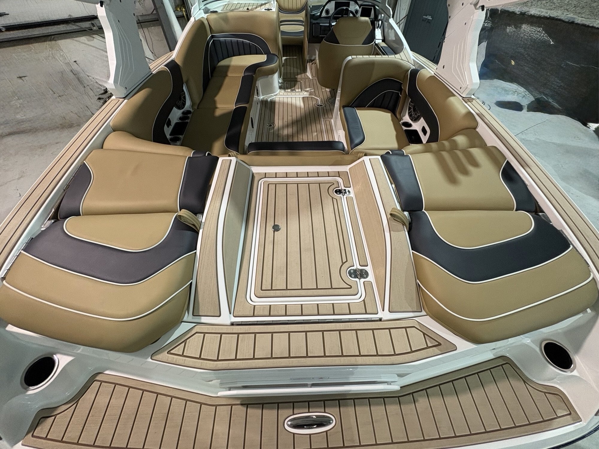2025 MB SPORTS Tomcat F22' Alpha