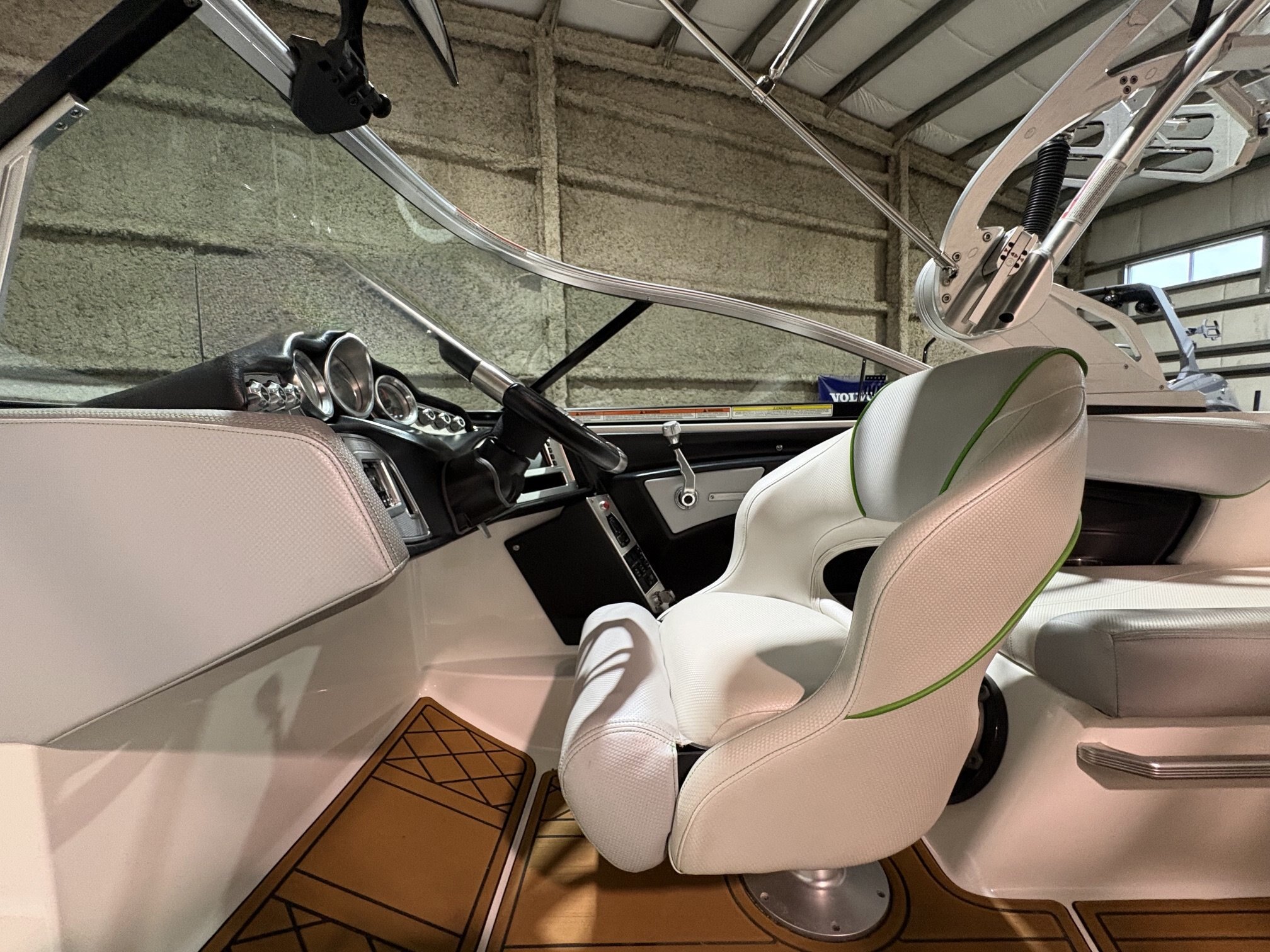 2016 Mastercraft X2