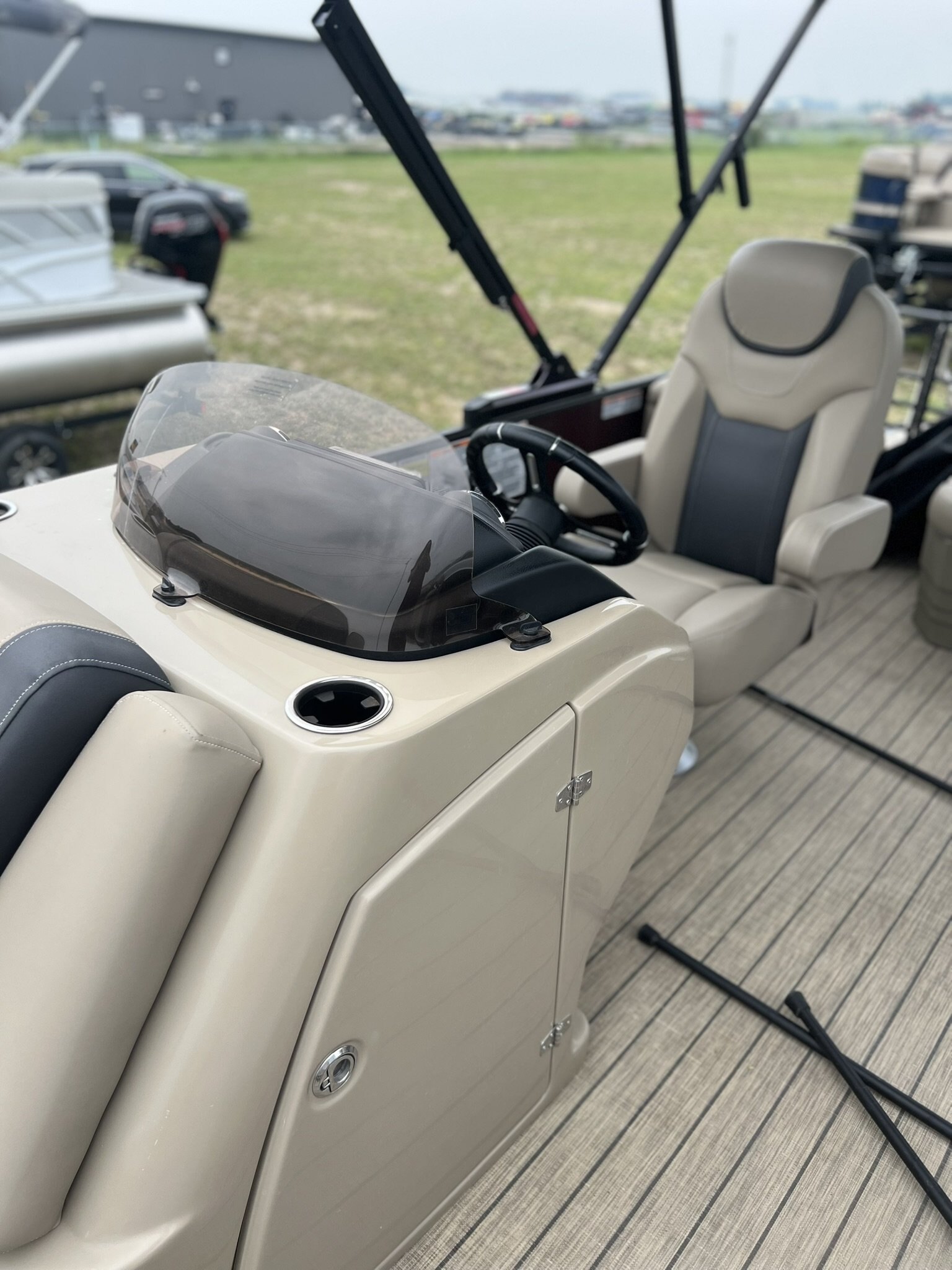 2024 Sylvan L Series L 3 CLZ DH