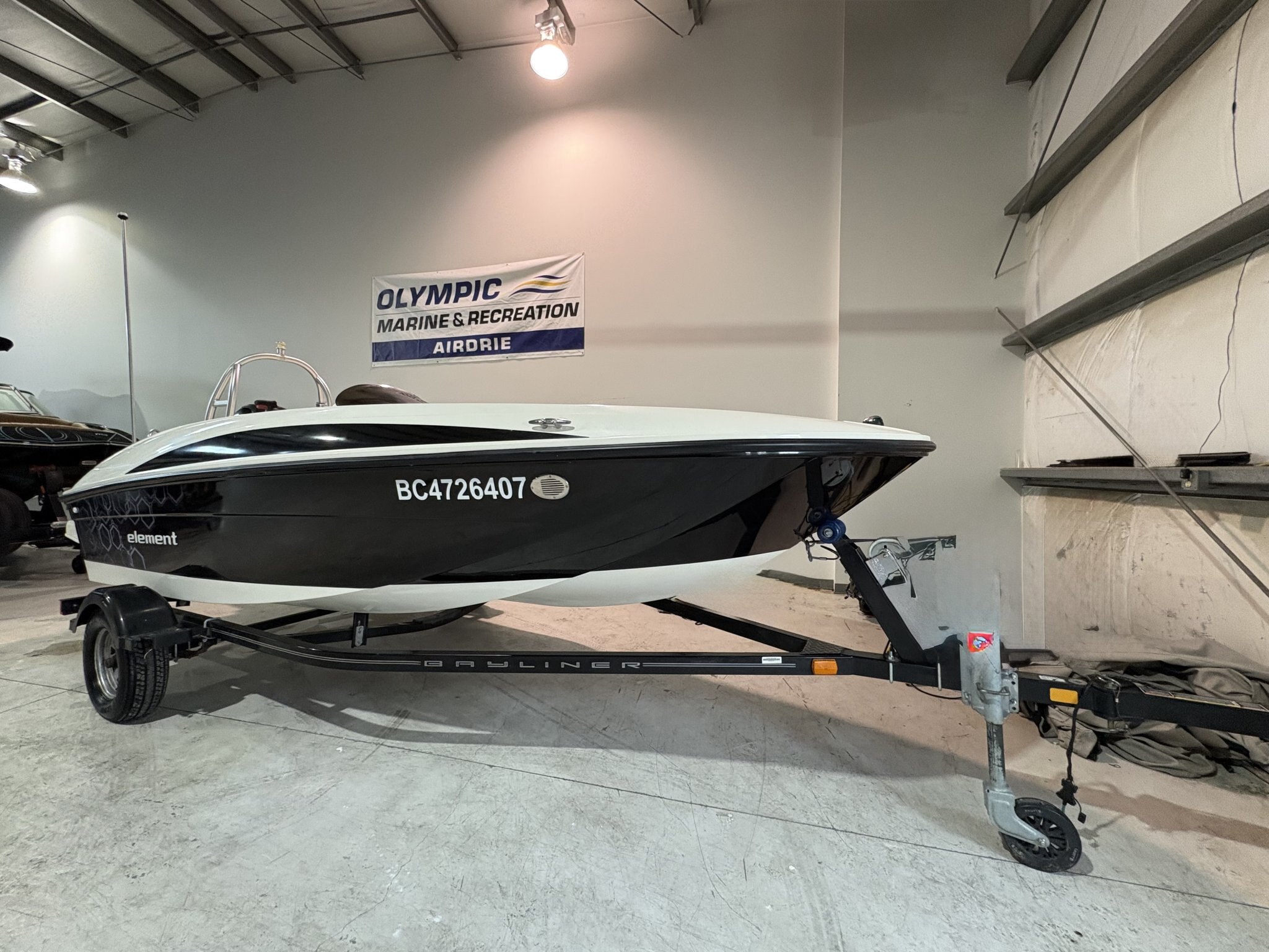 2014 Bayliner Element 16