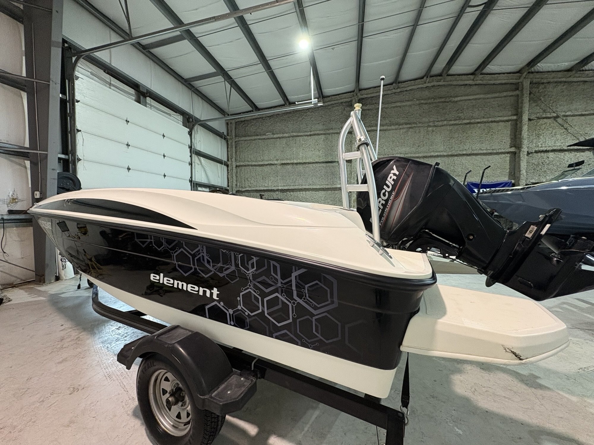 2014 Bayliner Element 16