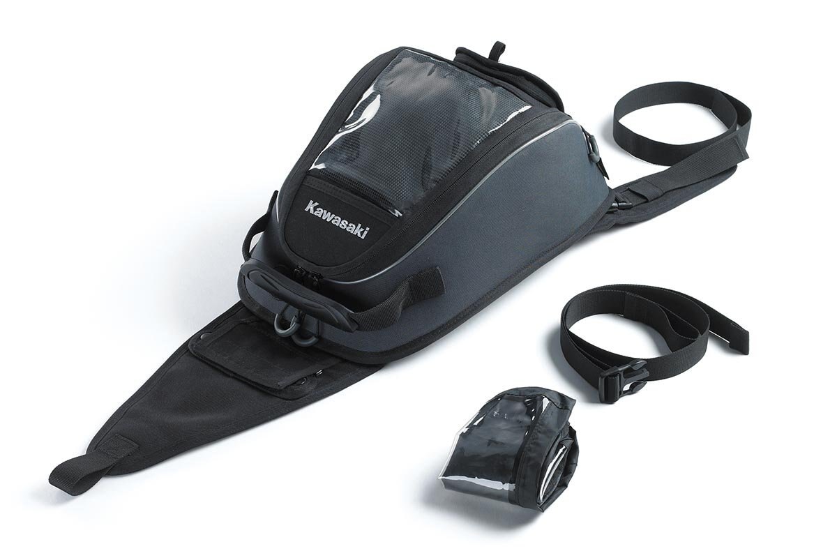 2025 Kawasaki Z900 Met. Matte Graphene Steel Gray / Met. Flat Spark Black / Candy Flat Blazed Green