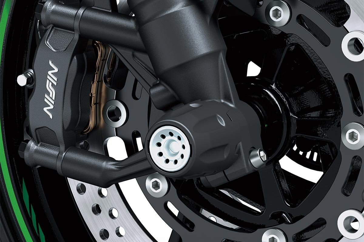 2025 Kawasaki Z900 Met. Matte Graphene Steel Gray / Met. Flat Spark Black / Candy Flat Blazed Green