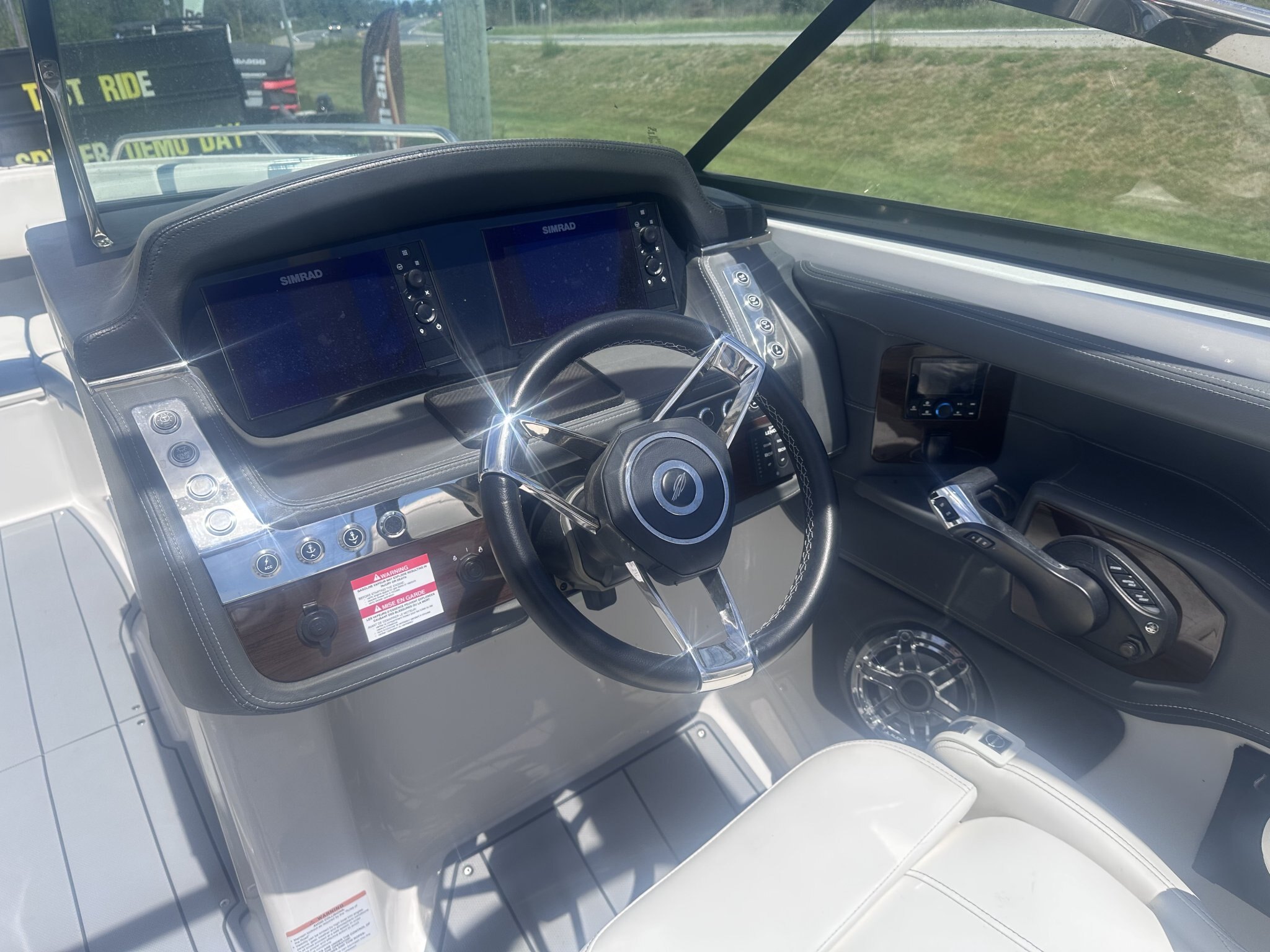 2024 Chaparral 270 OSX DEMO w/Yamaha 300 HP 4 Stroke