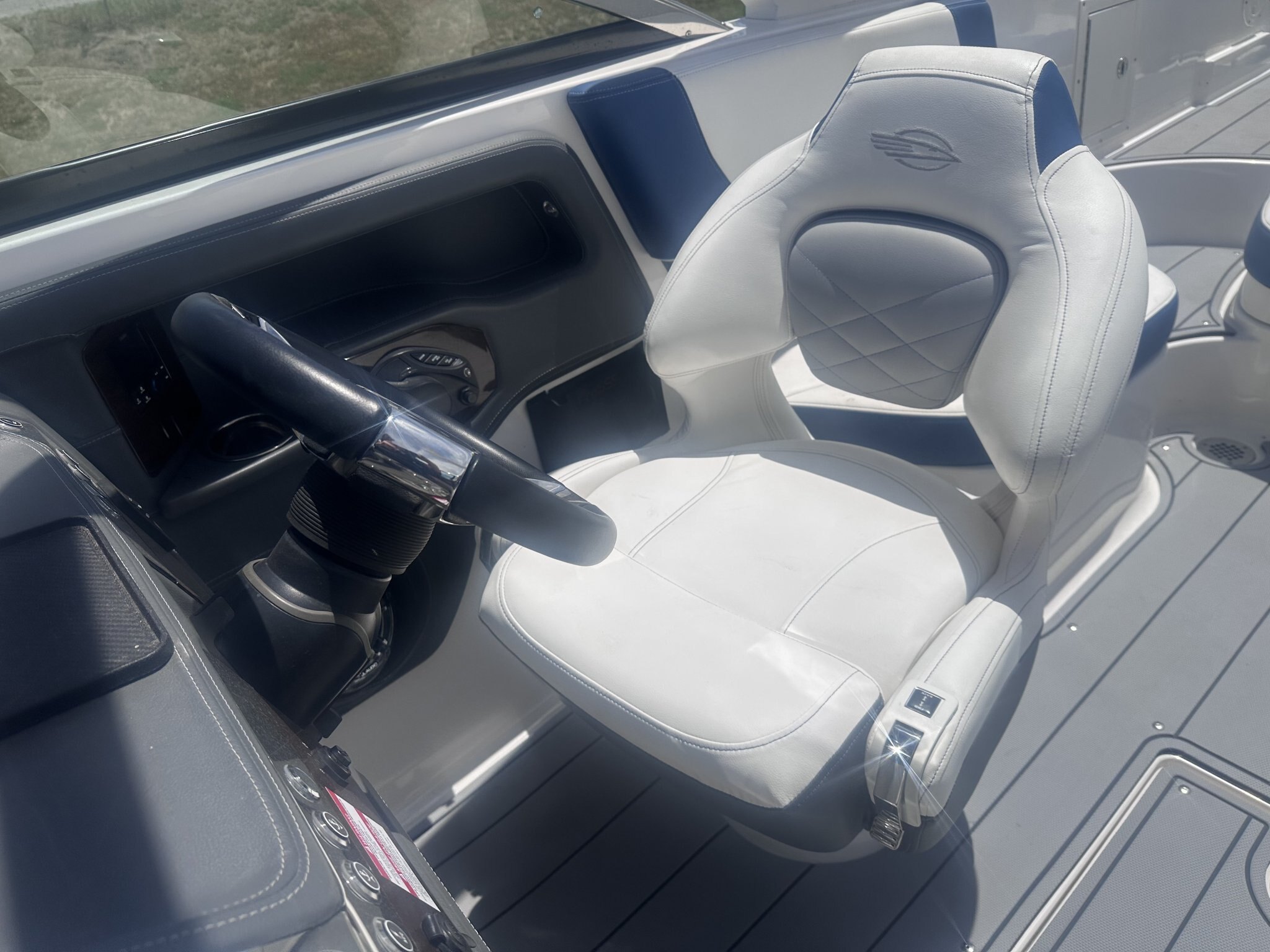 2024 Chaparral 270 OSX DEMO w/Yamaha 300 HP 4 Stroke