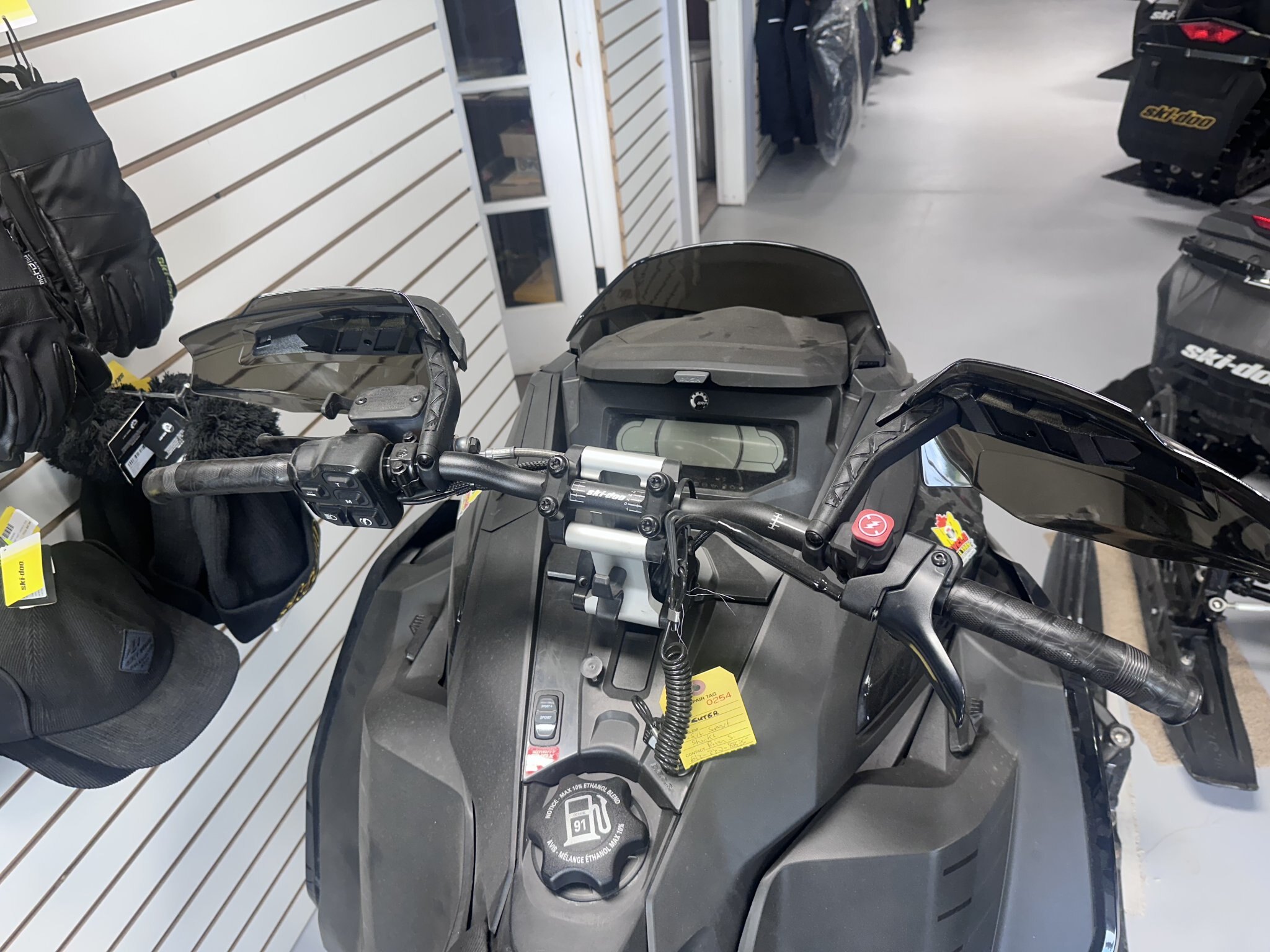2023 SKI DOO RENEGADE 850 XRS
