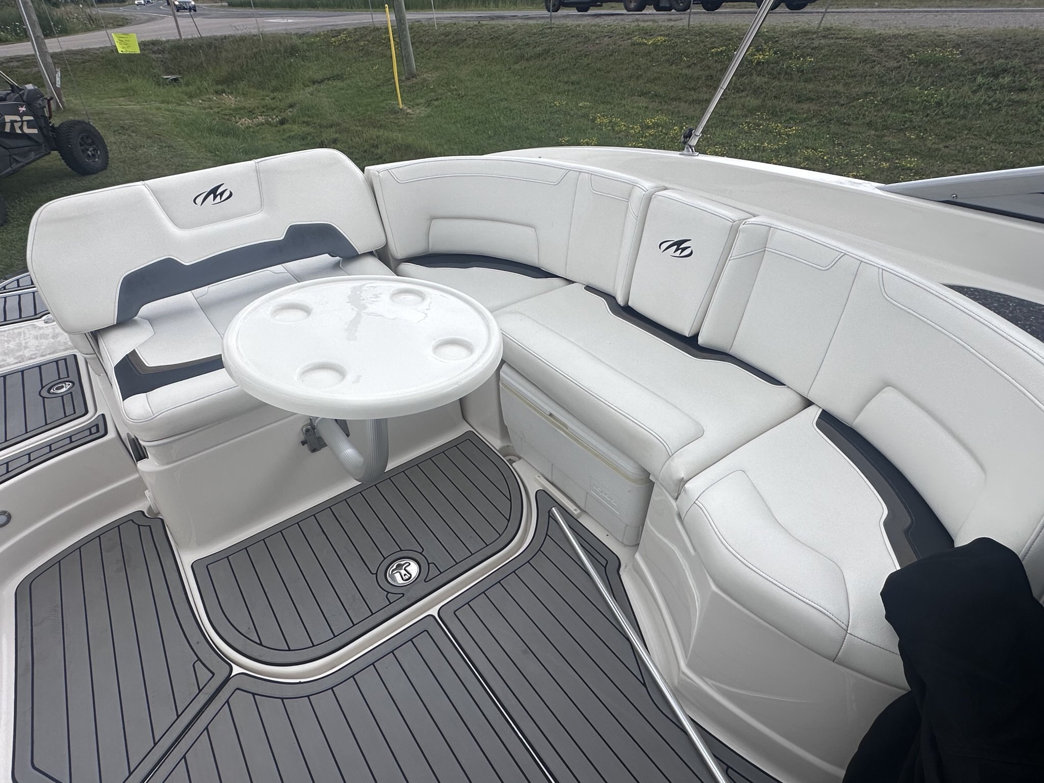 2013 Monterey 264 FS