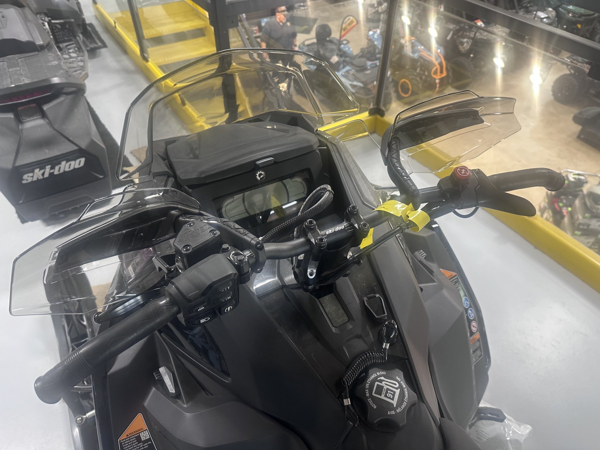 2026 Ski Doo MXZ X Rotax® 850 E TEC 129